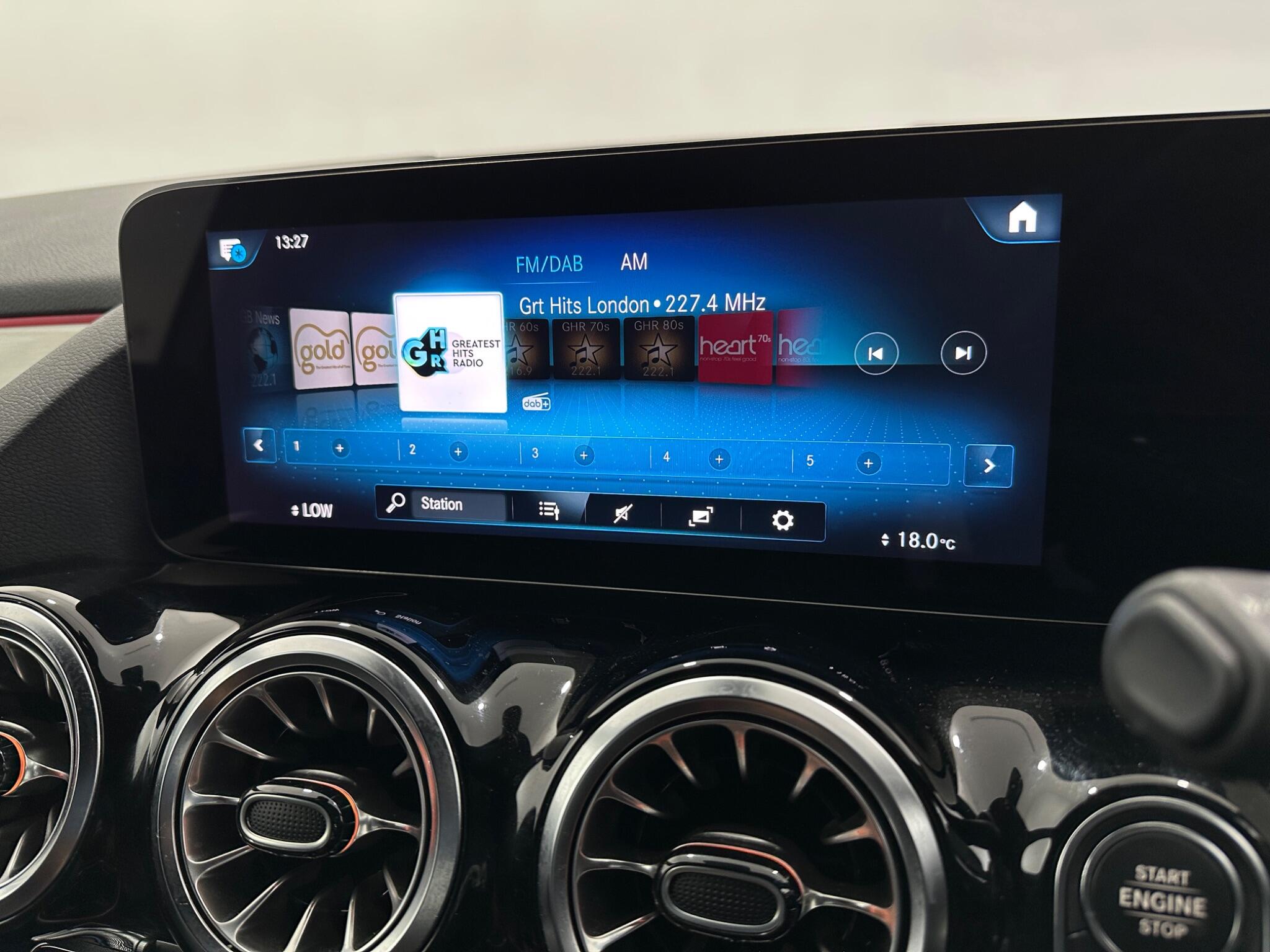 Mercedes-Benz B-Class view 28