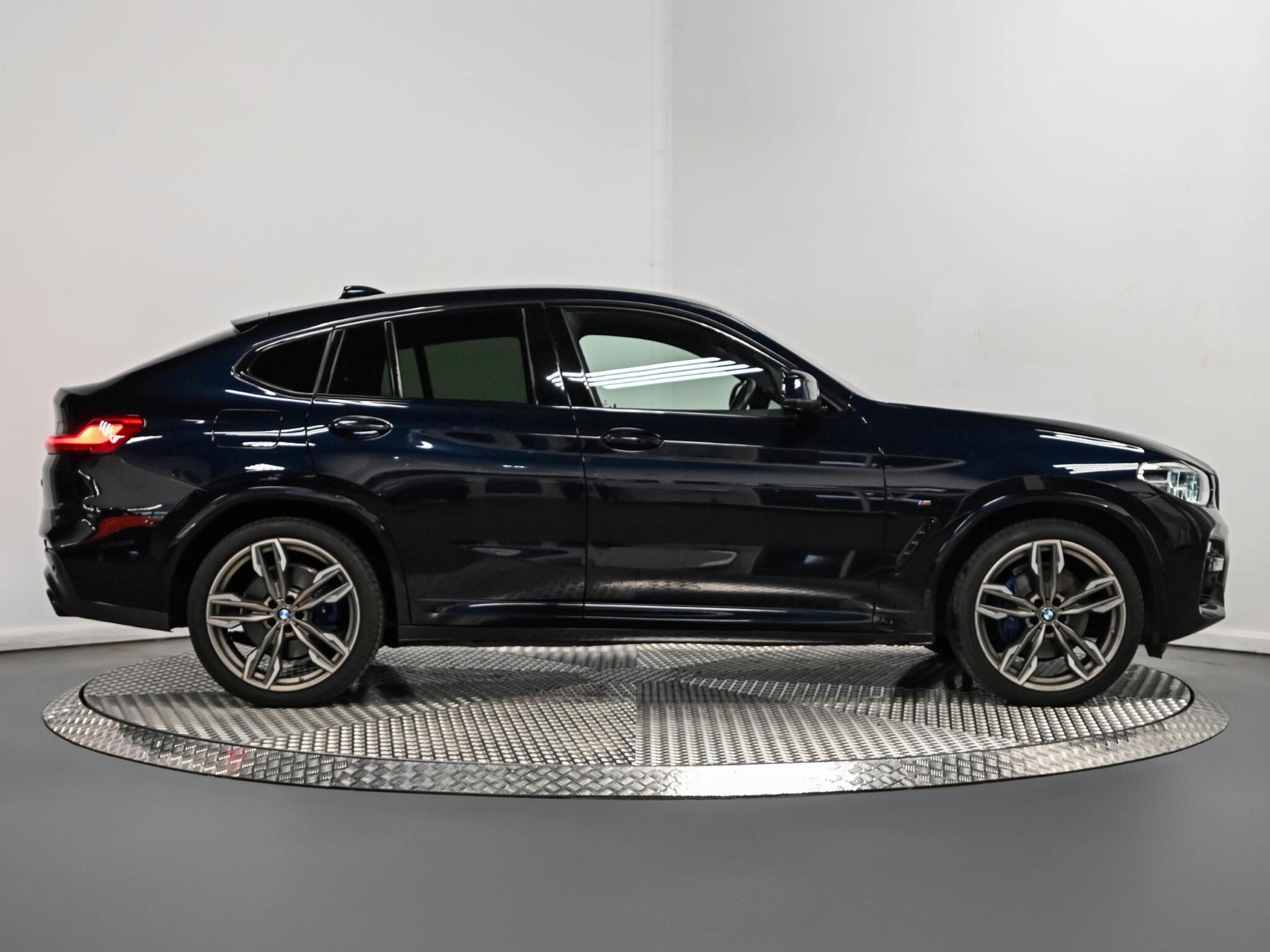 BMW X4 view 22