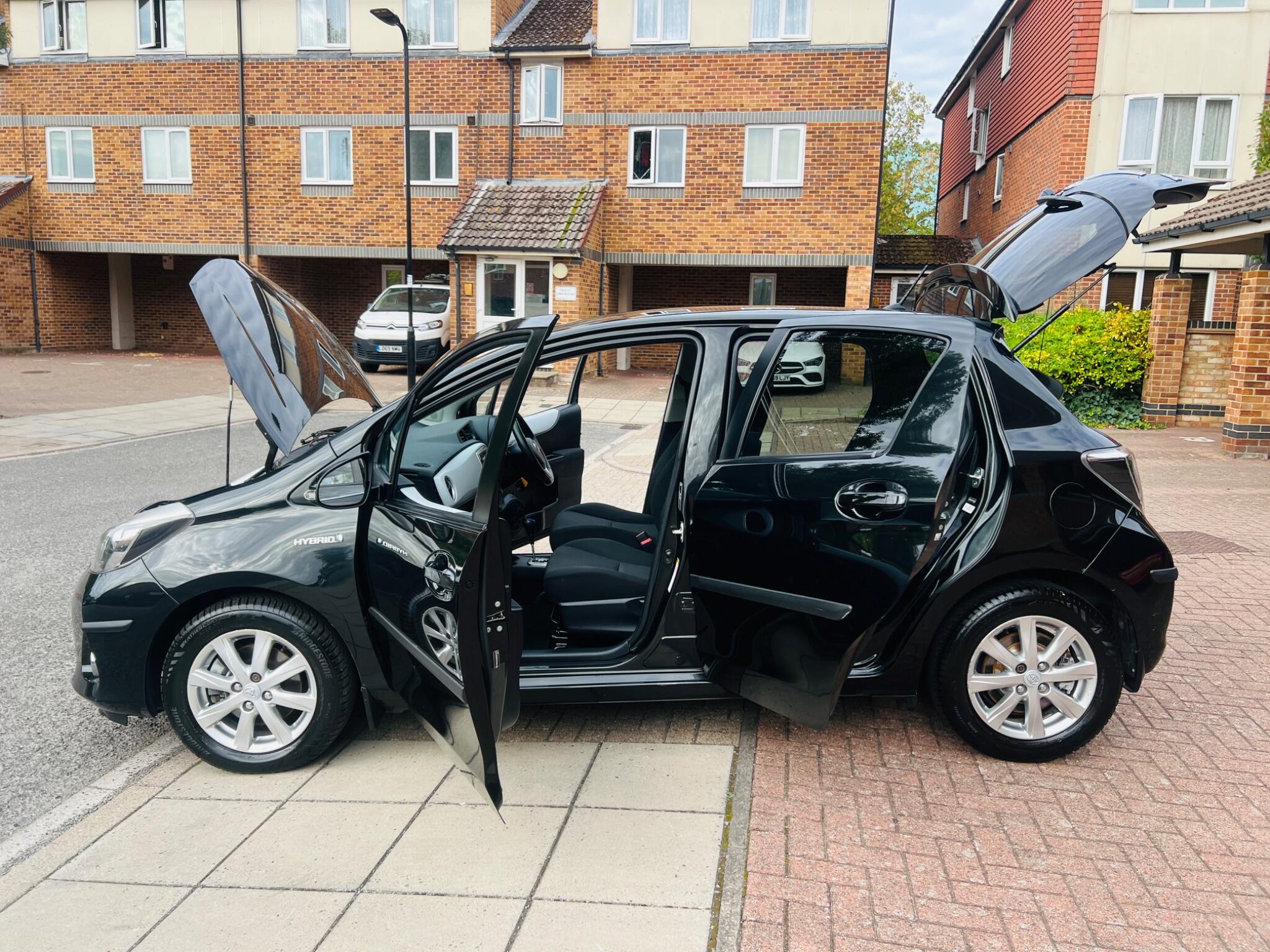 Toyota Yaris view 19