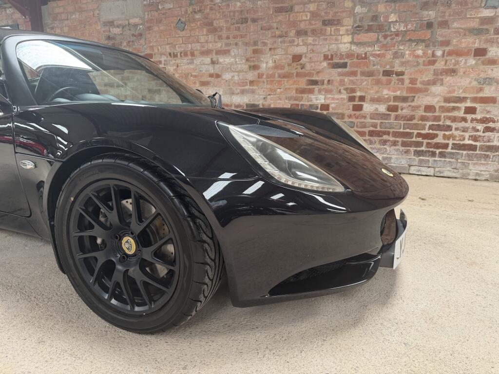 Lotus Elise view 8