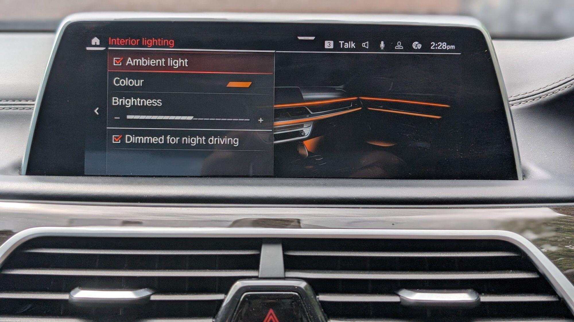BMW 7 Series view 16