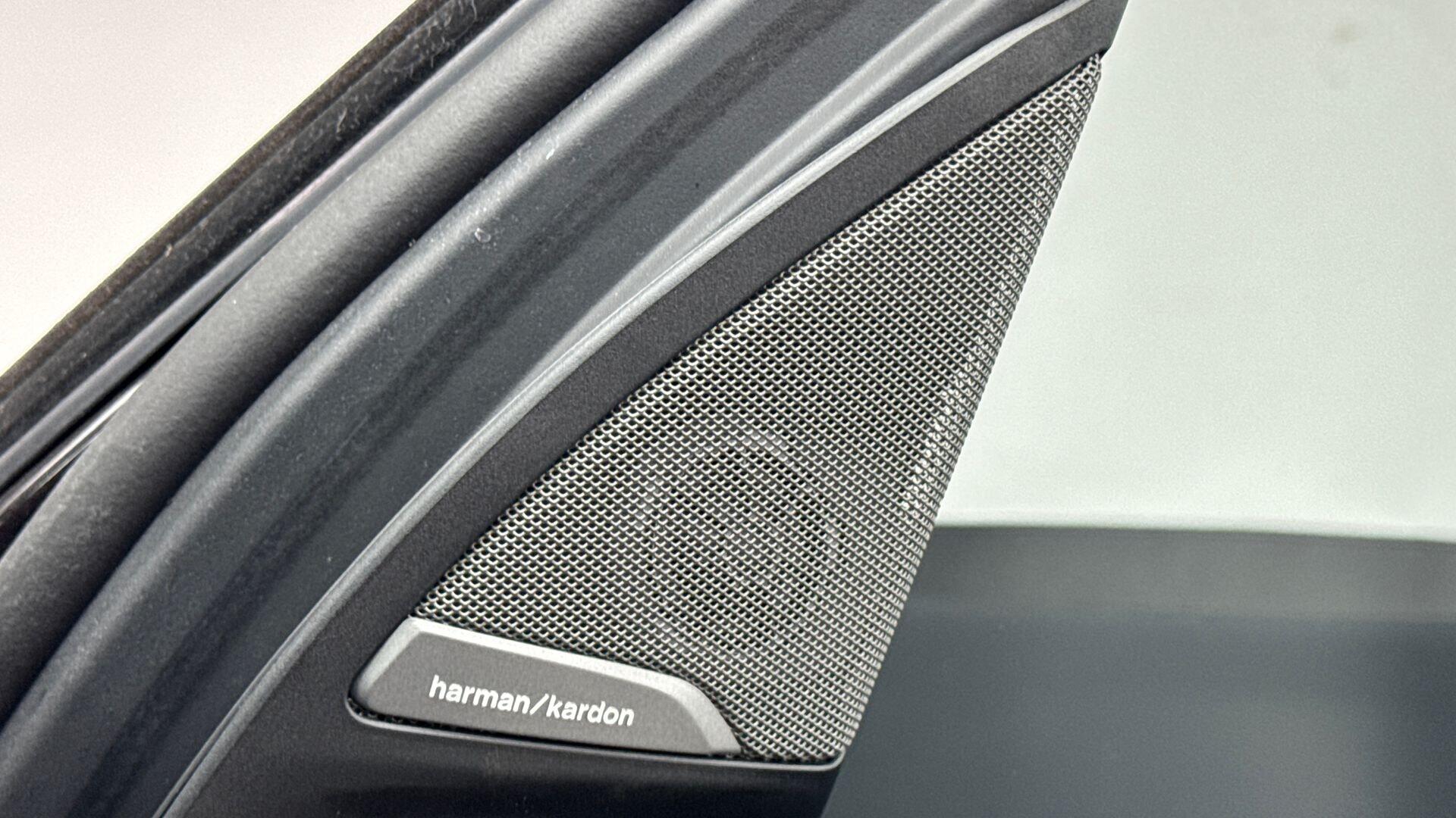 BMW X3 view 21