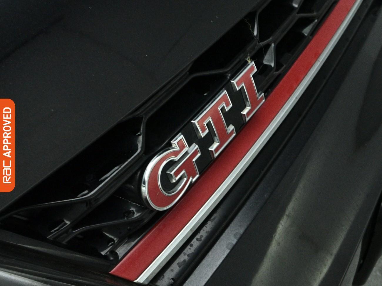 Volkswagen Golf view 21