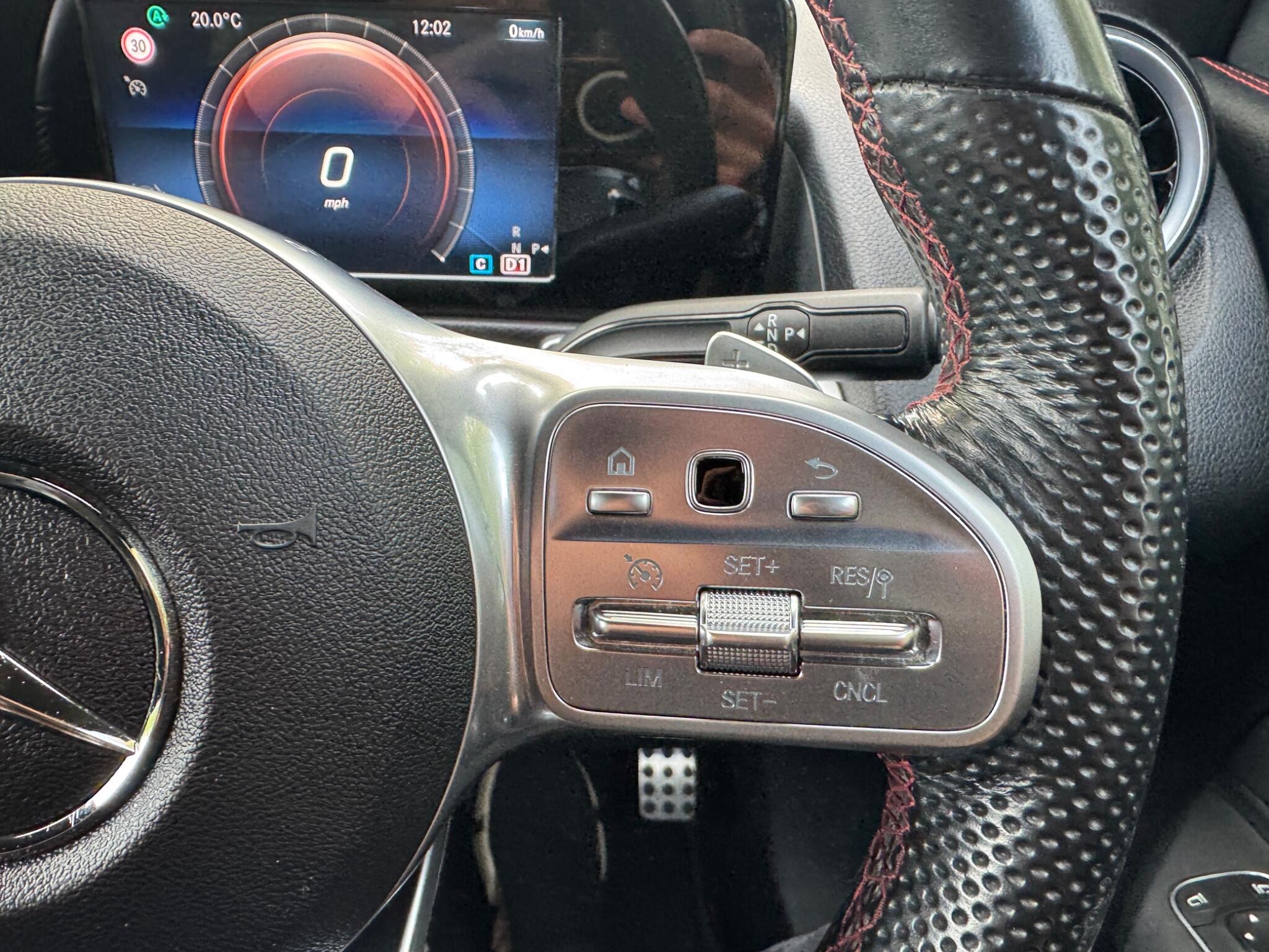 Mercedes-Benz GLB view 46