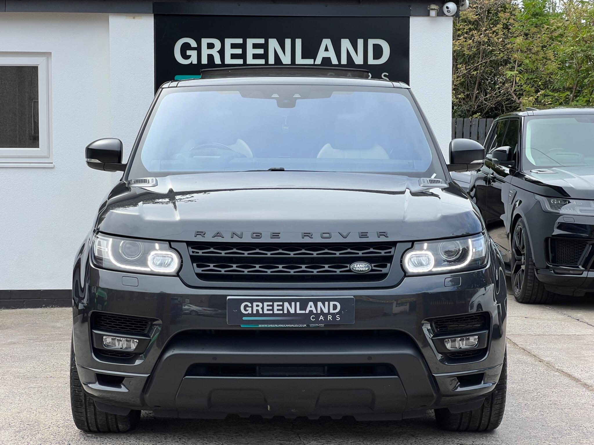 Land Rover Range Rover Sport view 3