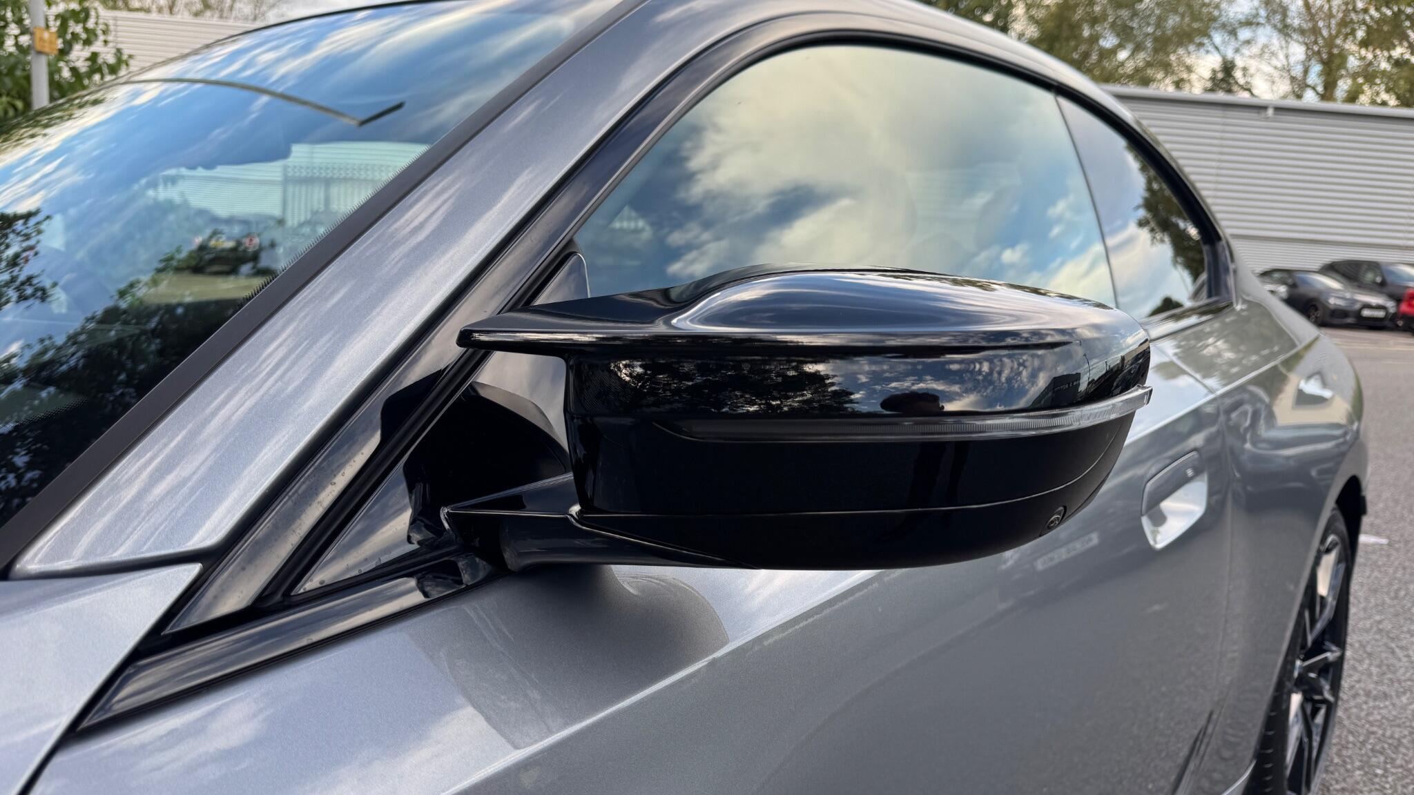 BMW 2 Series view 26