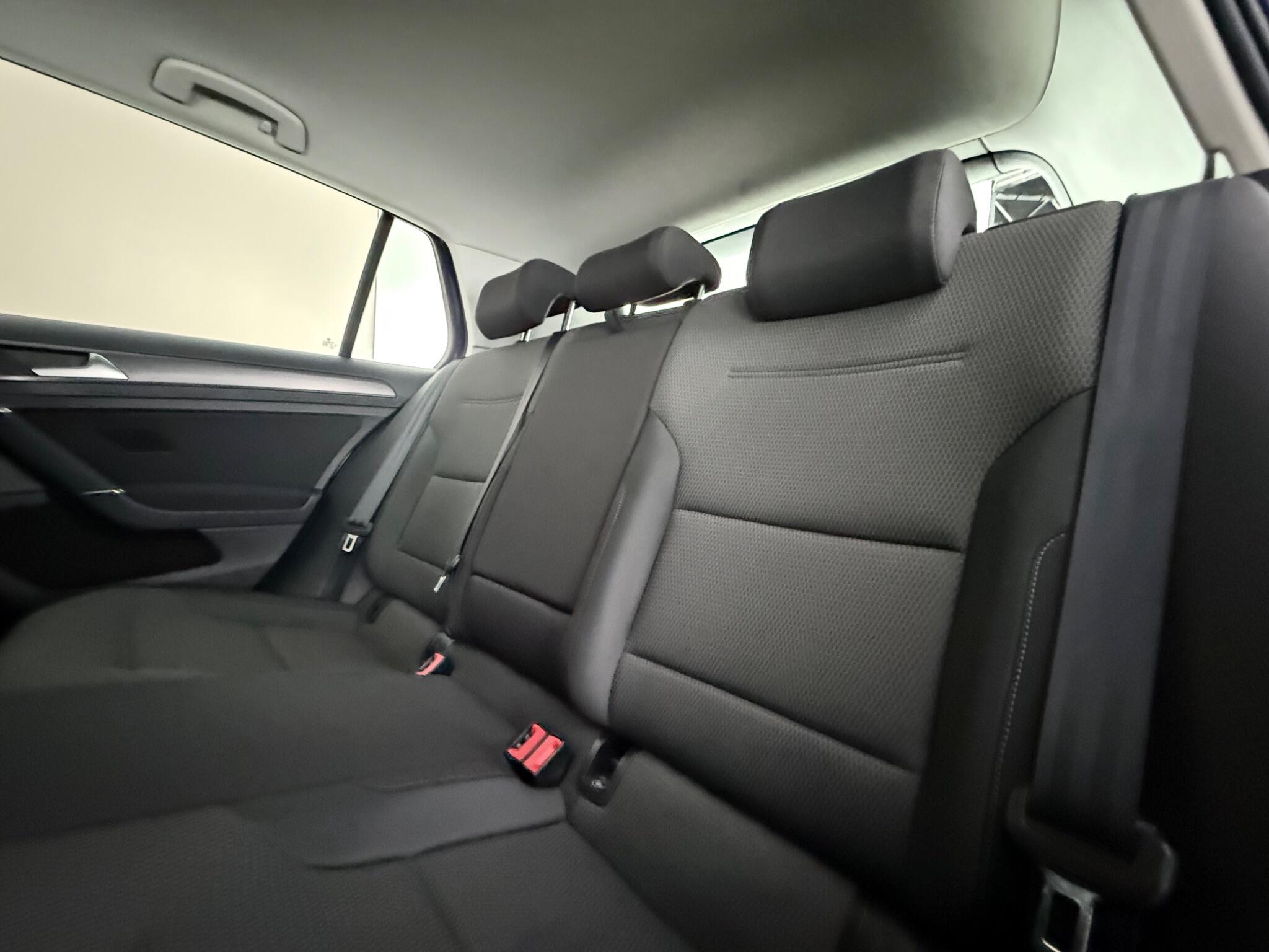 Volkswagen Golf view 28