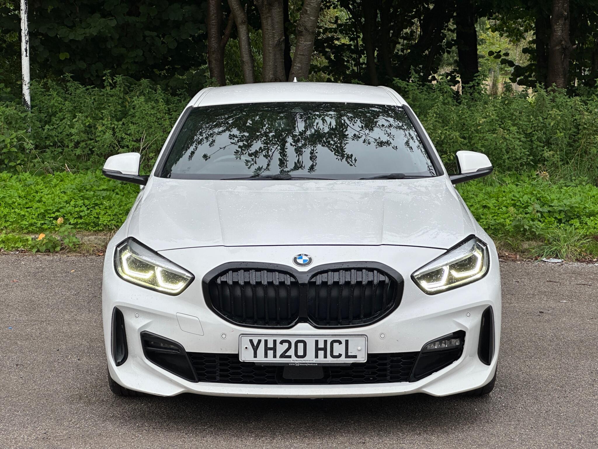 BMW 1 Series view 3