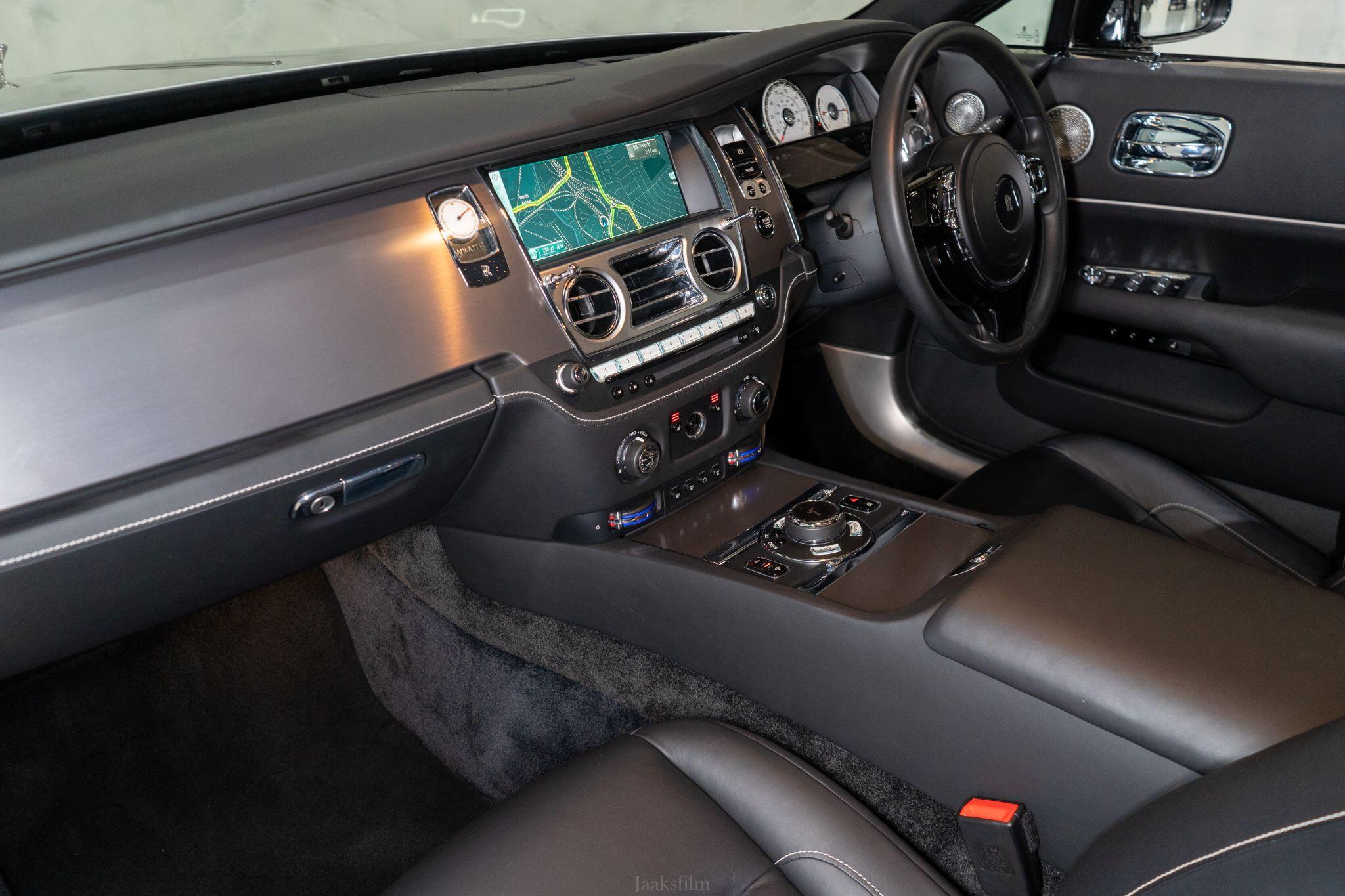 Rolls-Royce Wraith view 14
