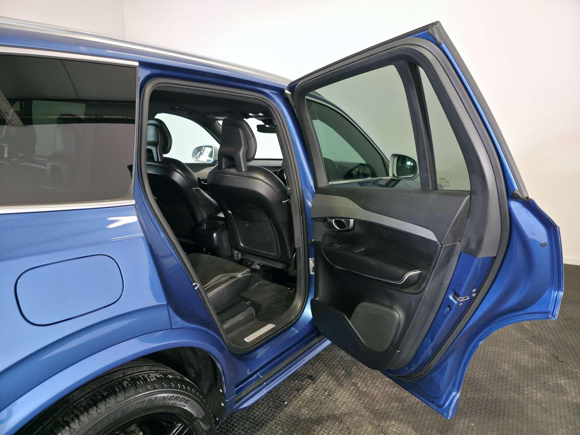 Volvo XC90 view 59