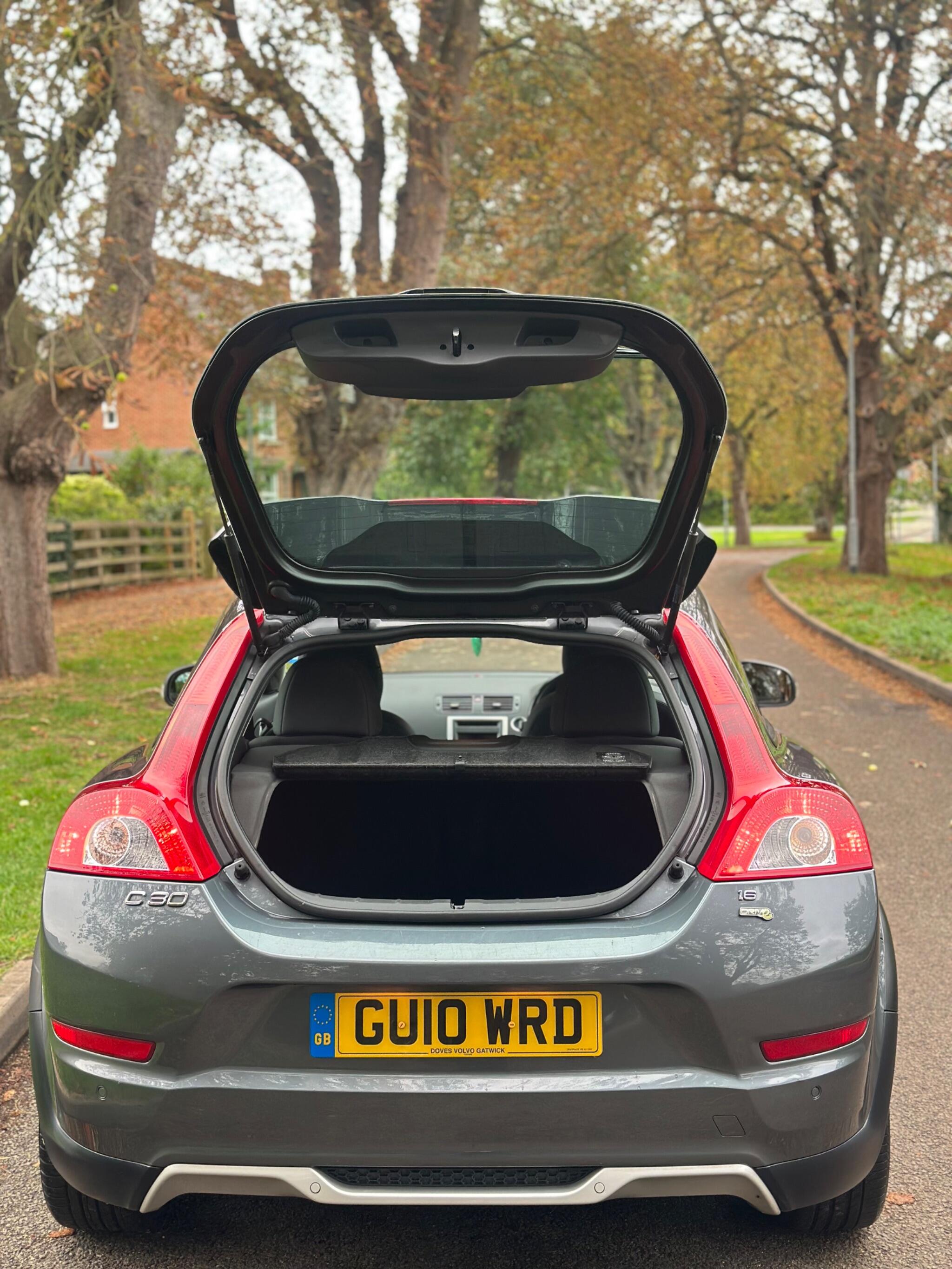 2010 Volvo C30 image 8