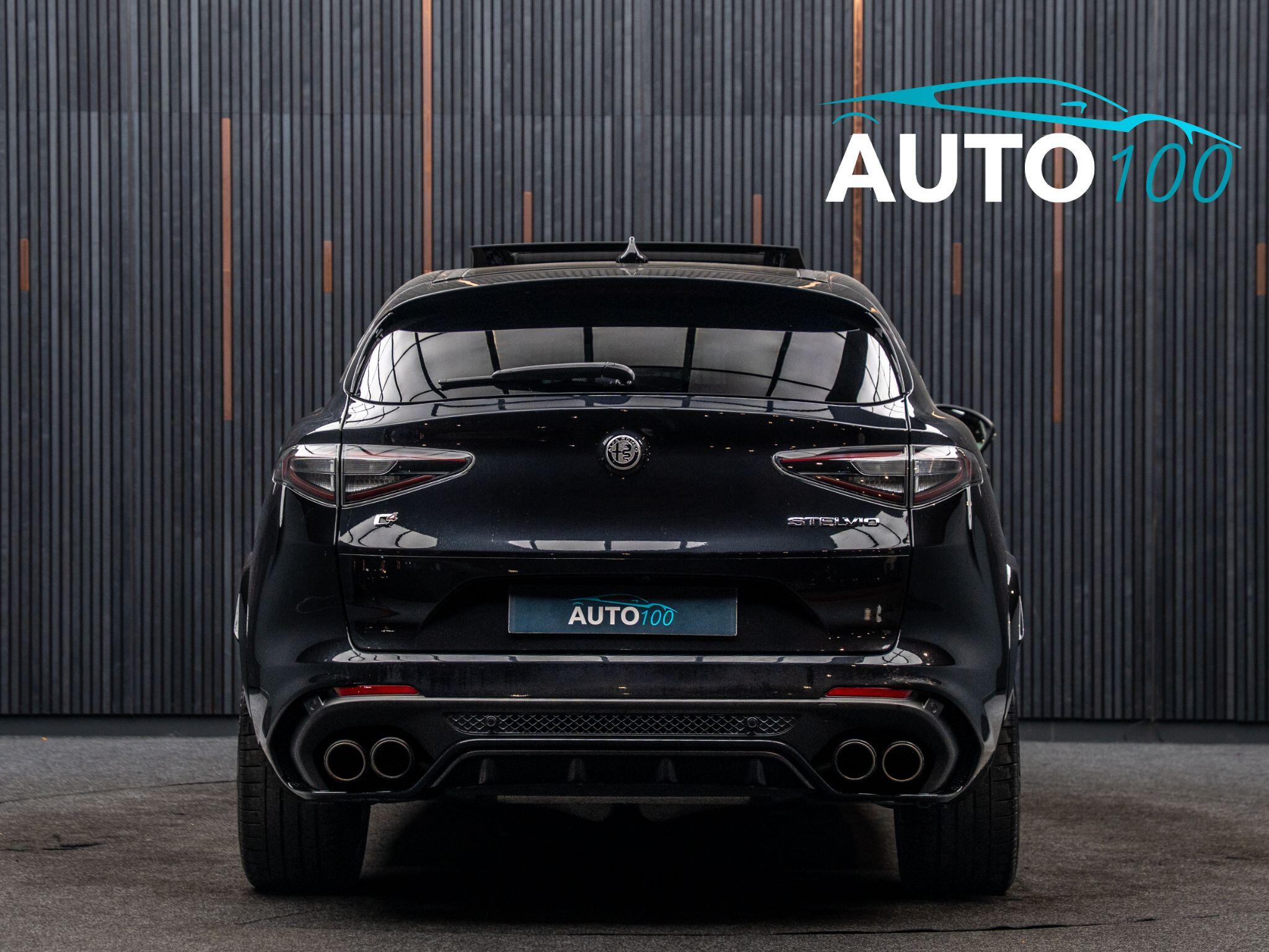 Alfa Romeo Stelvio view 10