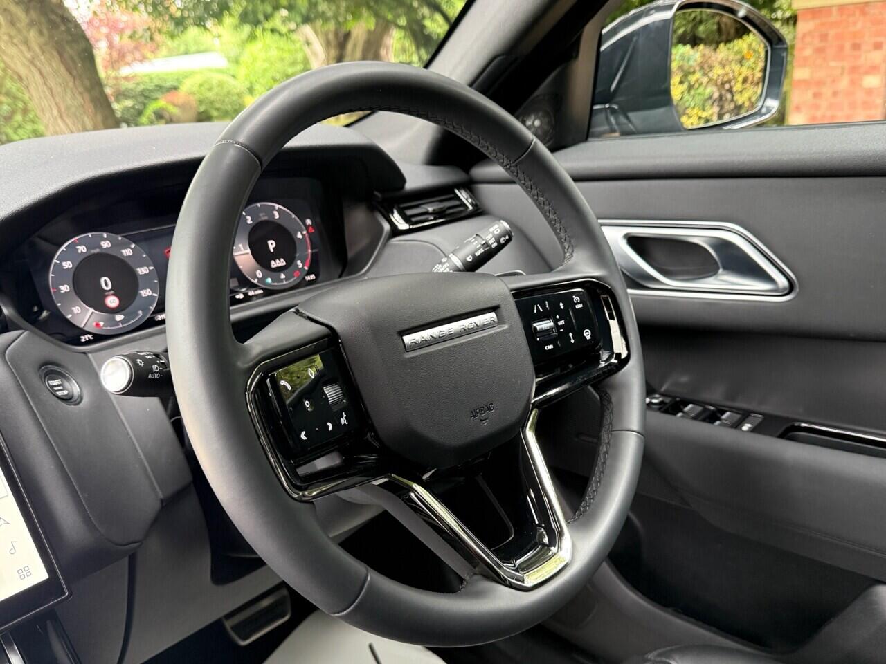 Land Rover Range Rover Velar view 15