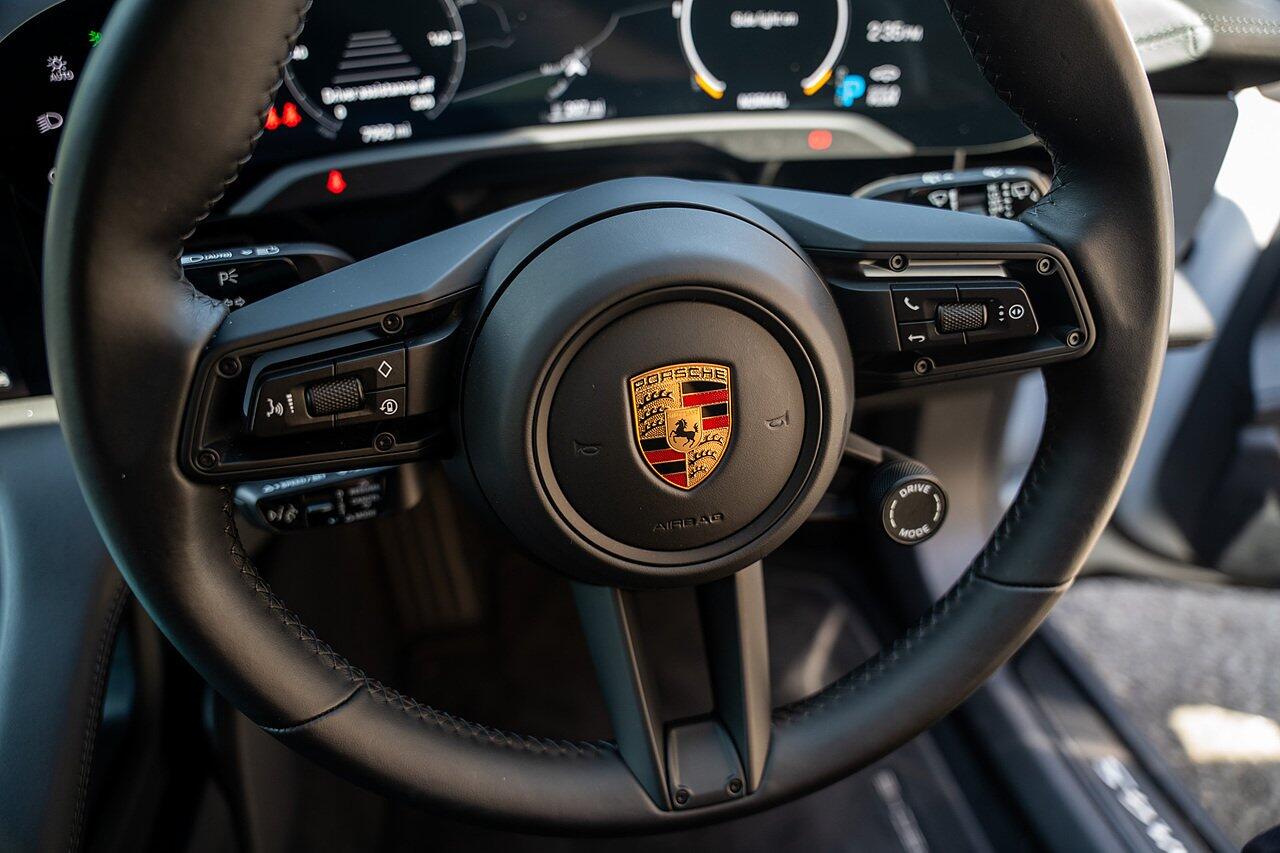 Porsche Taycan view 50