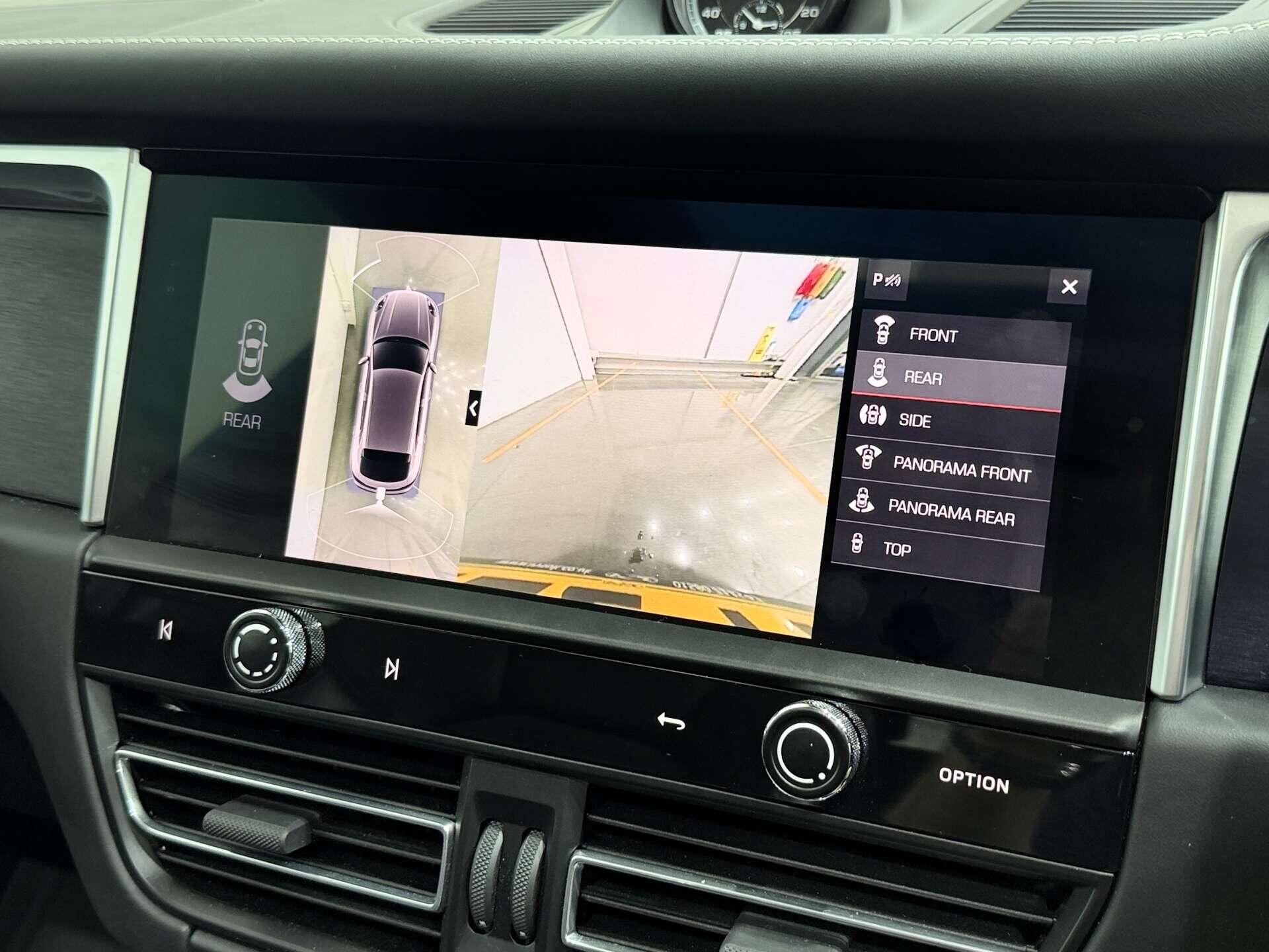 Porsche Macan view 59