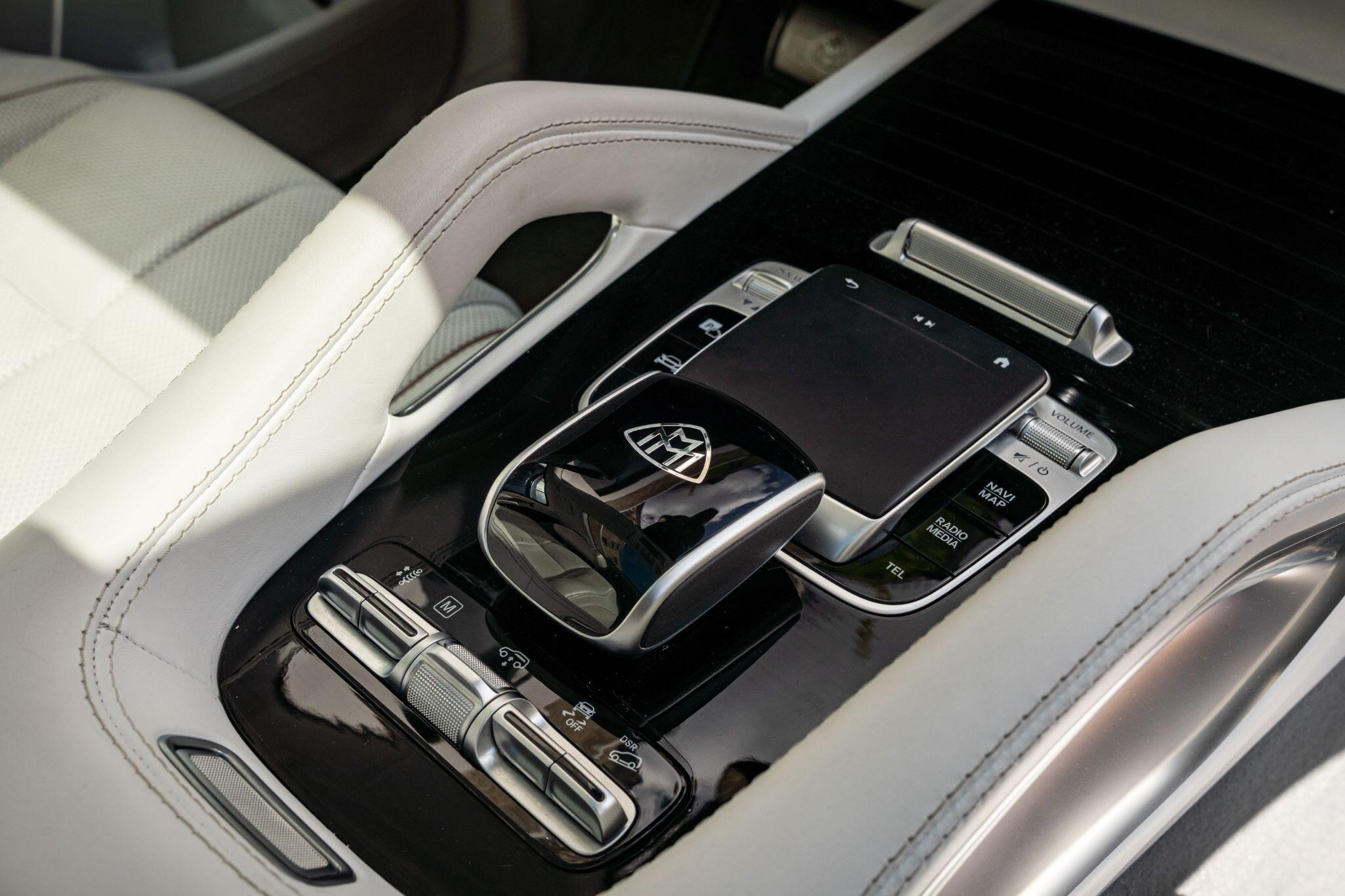 Mercedes-Benz GLS view 18