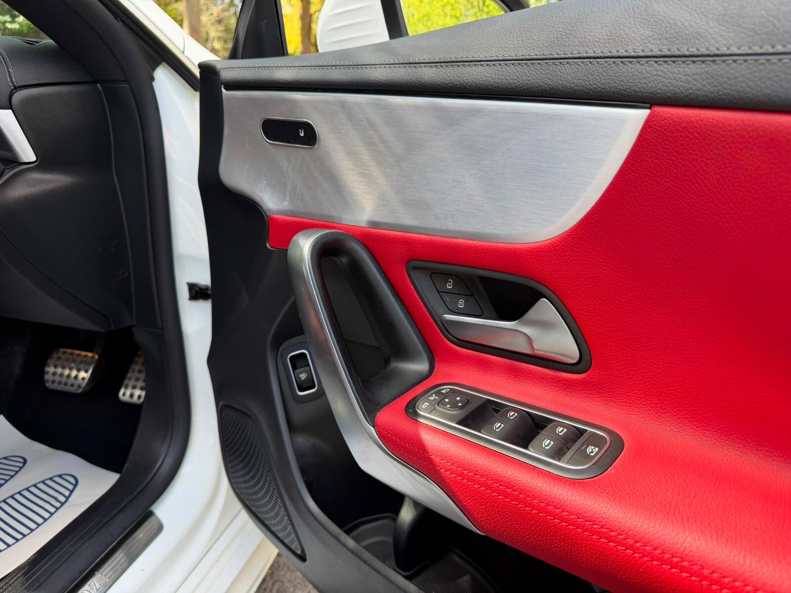 Mercedes-Benz Cla view 25