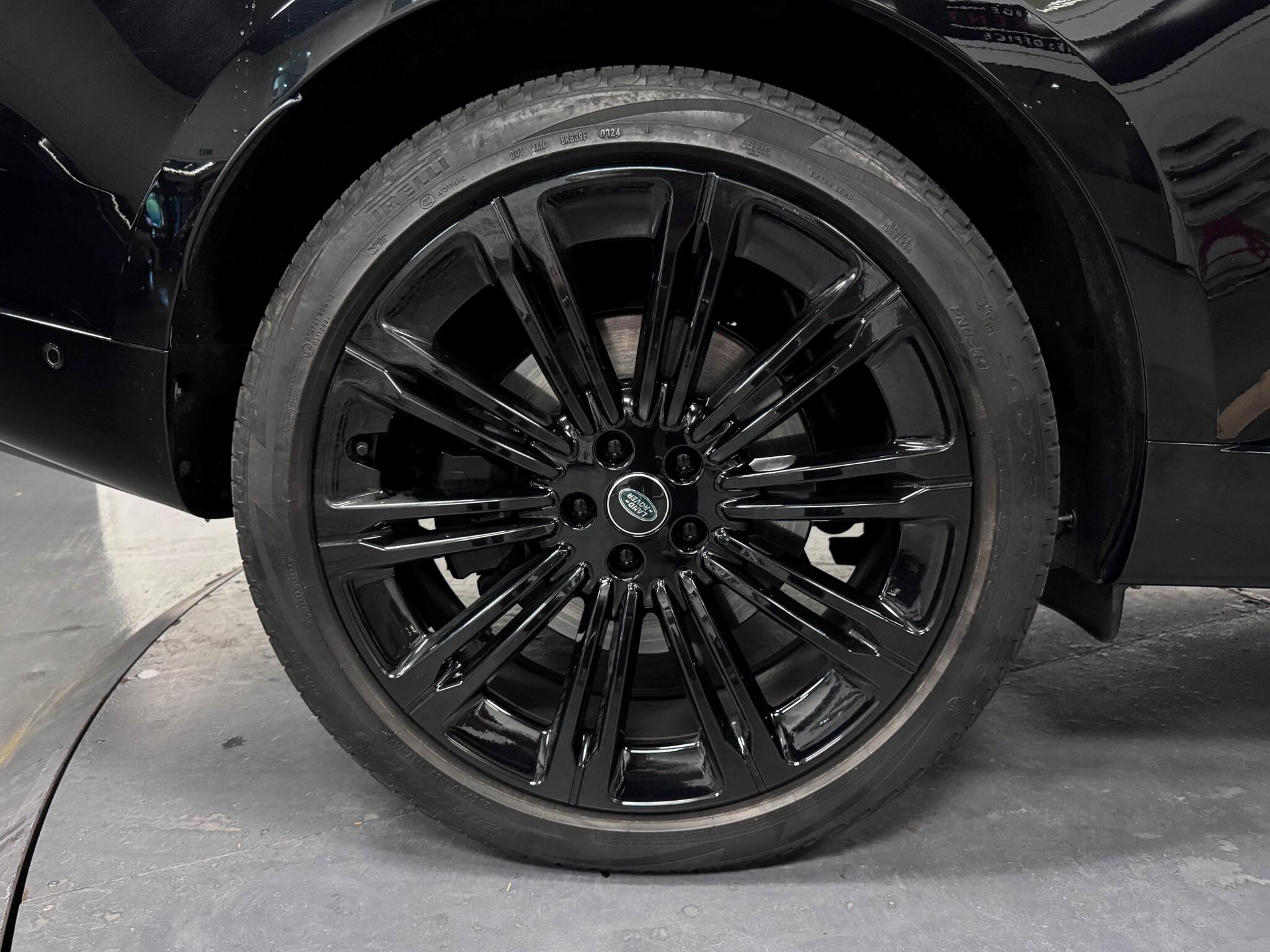 Land Rover Range Rover view 90