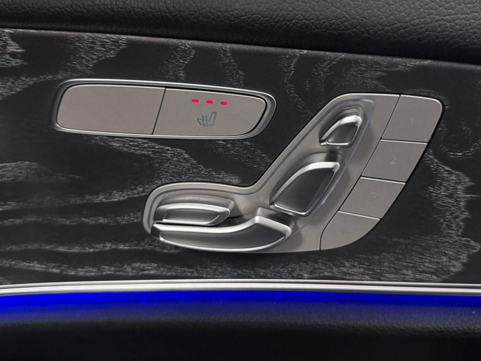 Mercedes-Benz E-Class view 18