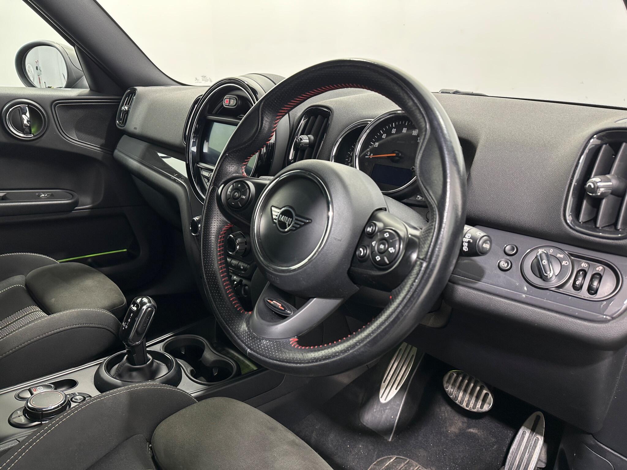 Mini Countryman view 11