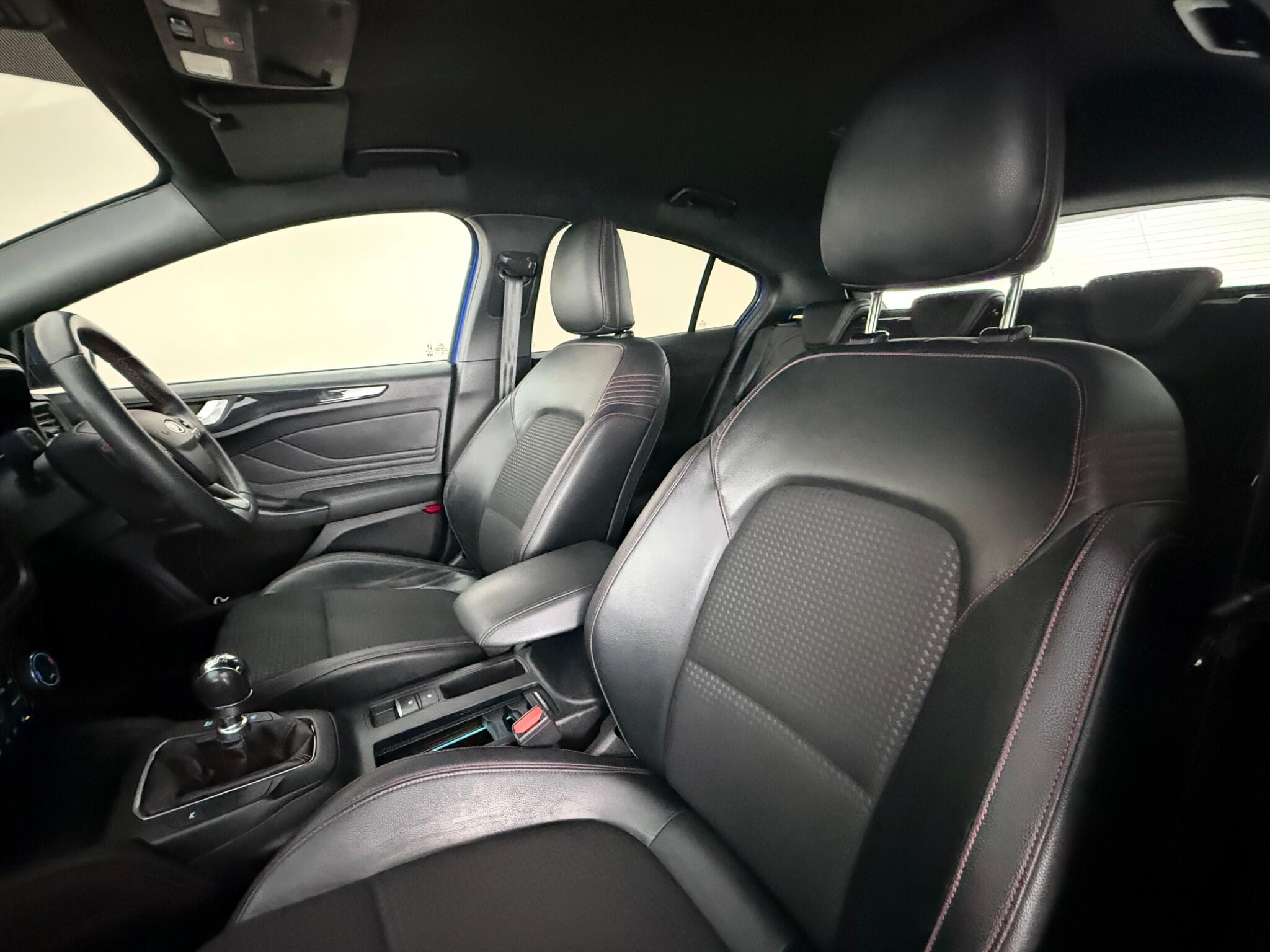 Ford Focus view 34