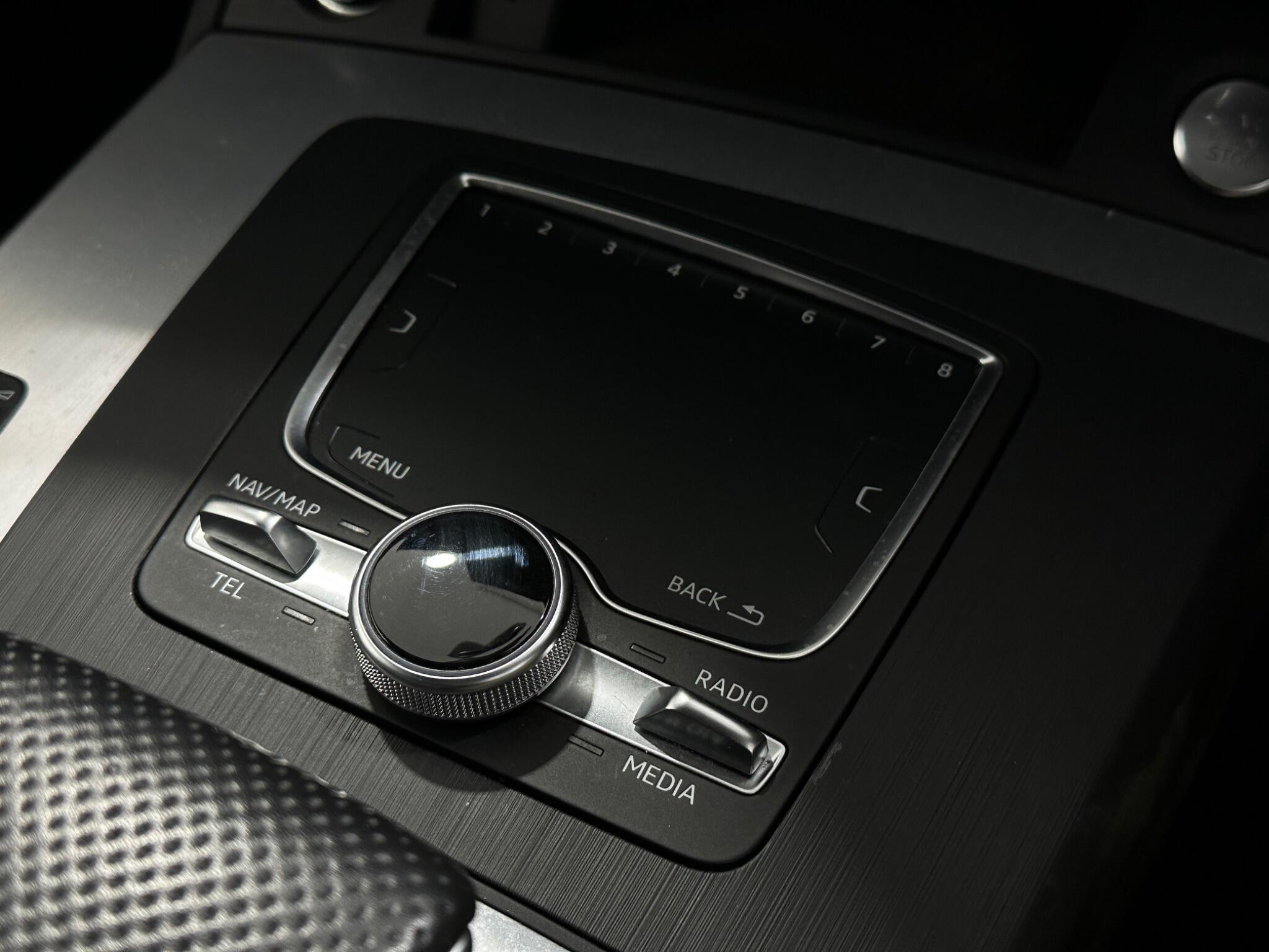 Audi Q5 view 21