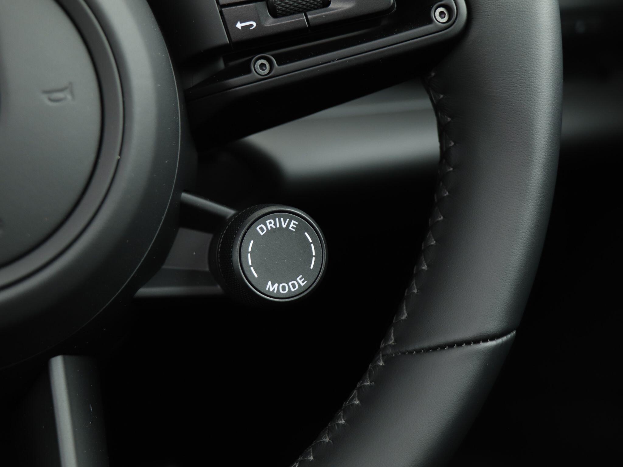 Porsche Macan view 20