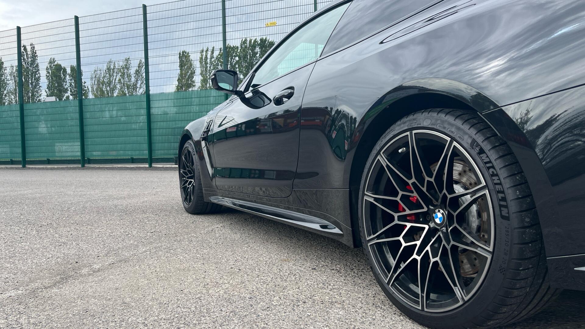 BMW M4 view 45
