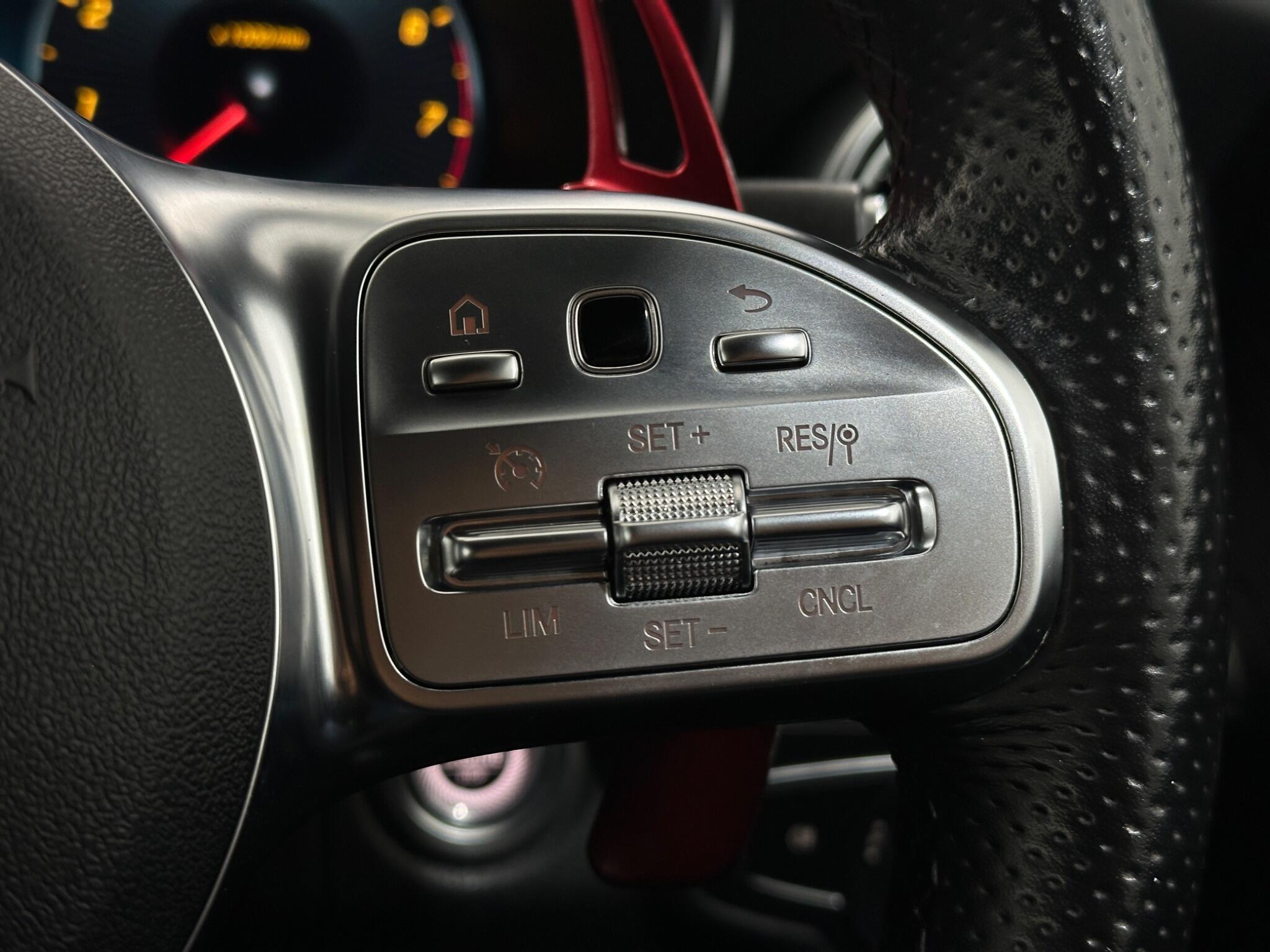 Mercedes-Benz C-Class view 15