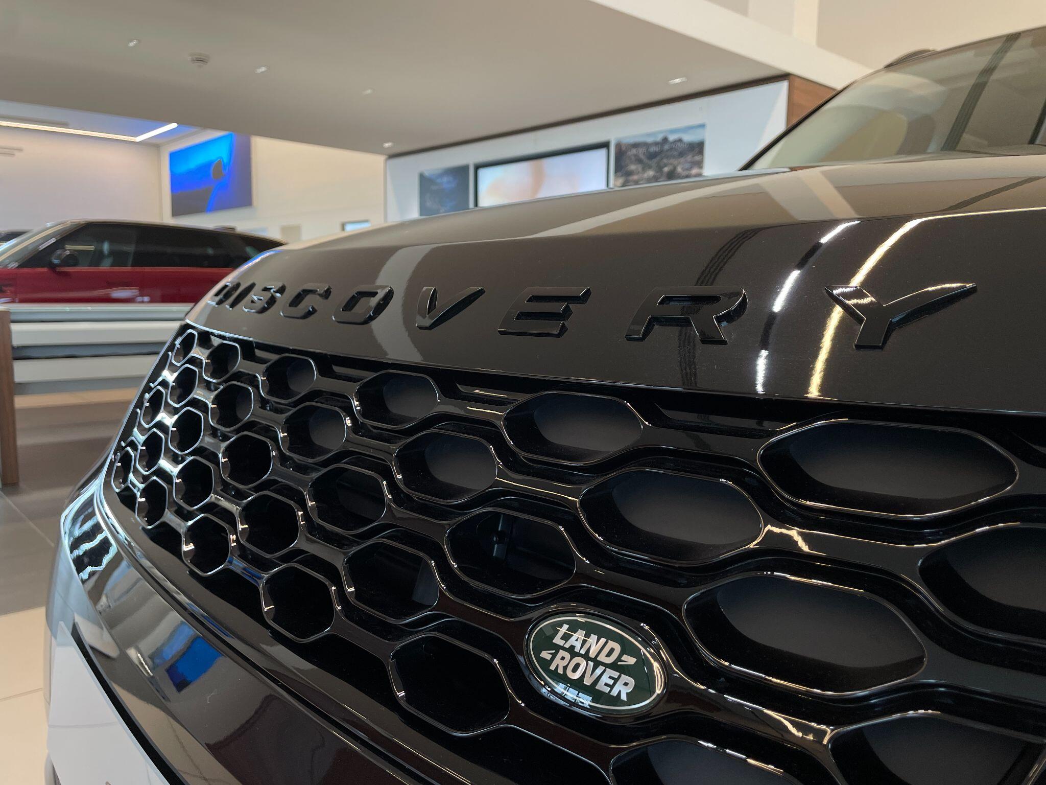 Land Rover Discovery view 38