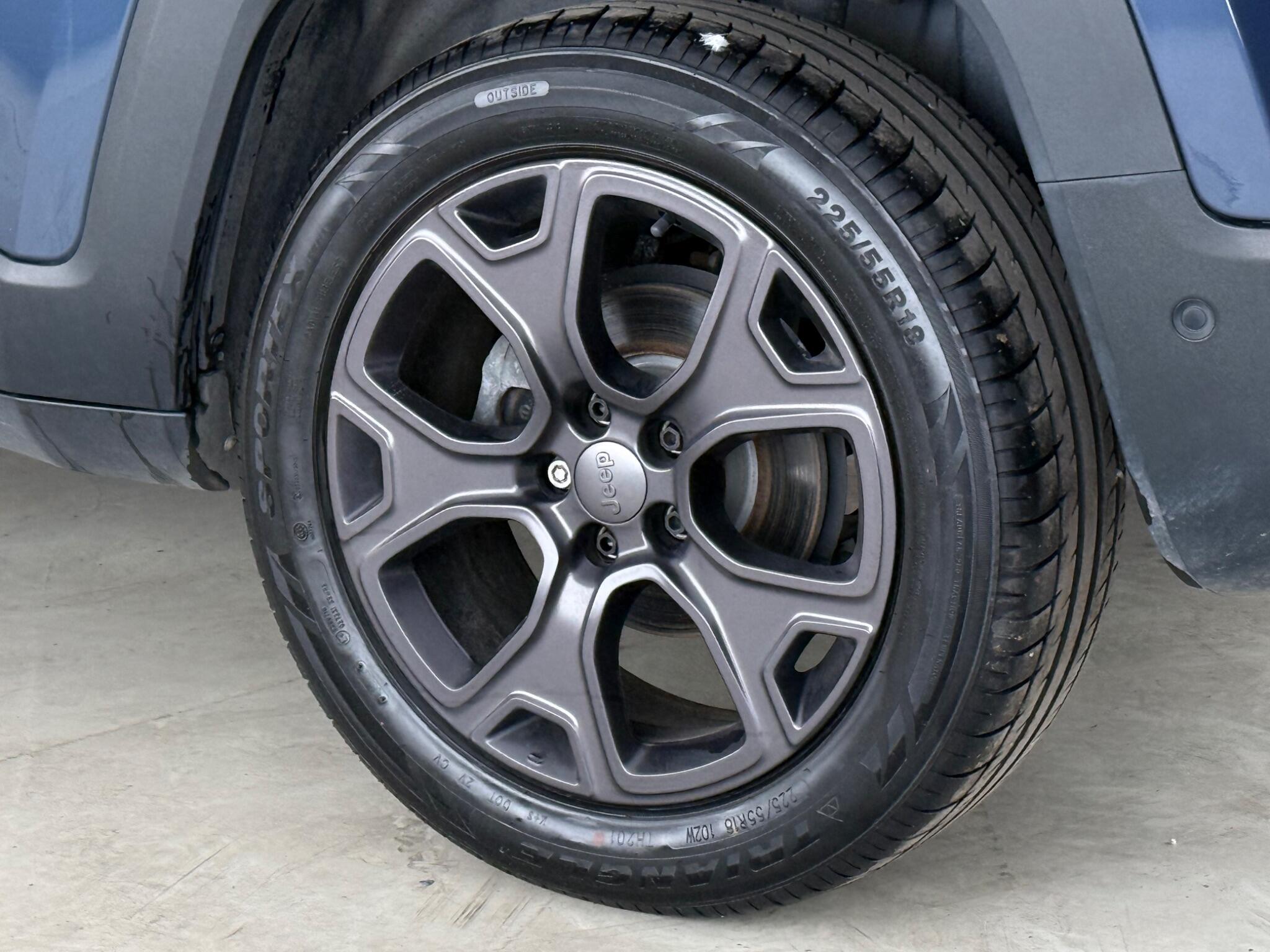 Jeep Renegade view 9