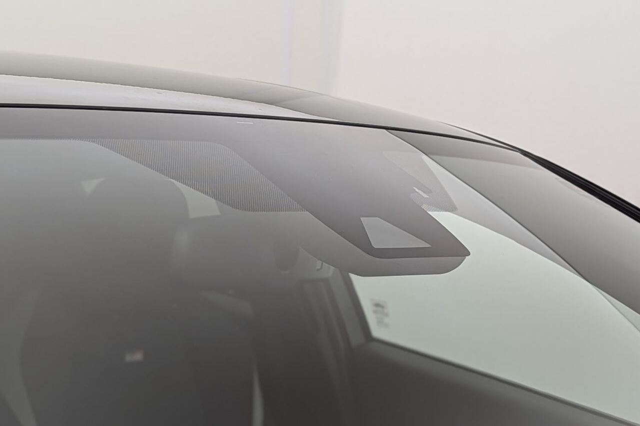Toyota C-HR view 37