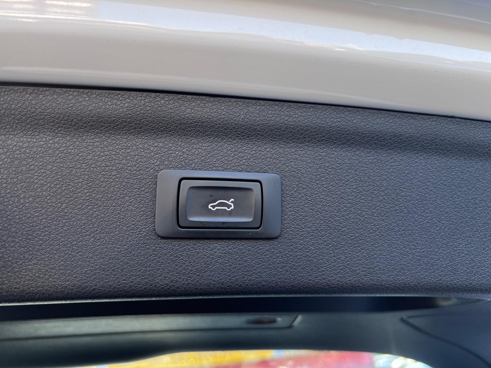 Audi Q3 view 37