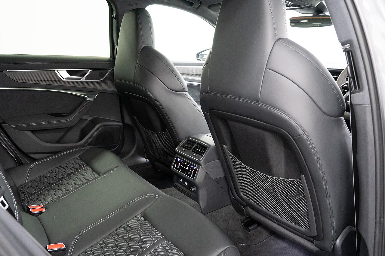 Audi RS6 view 22