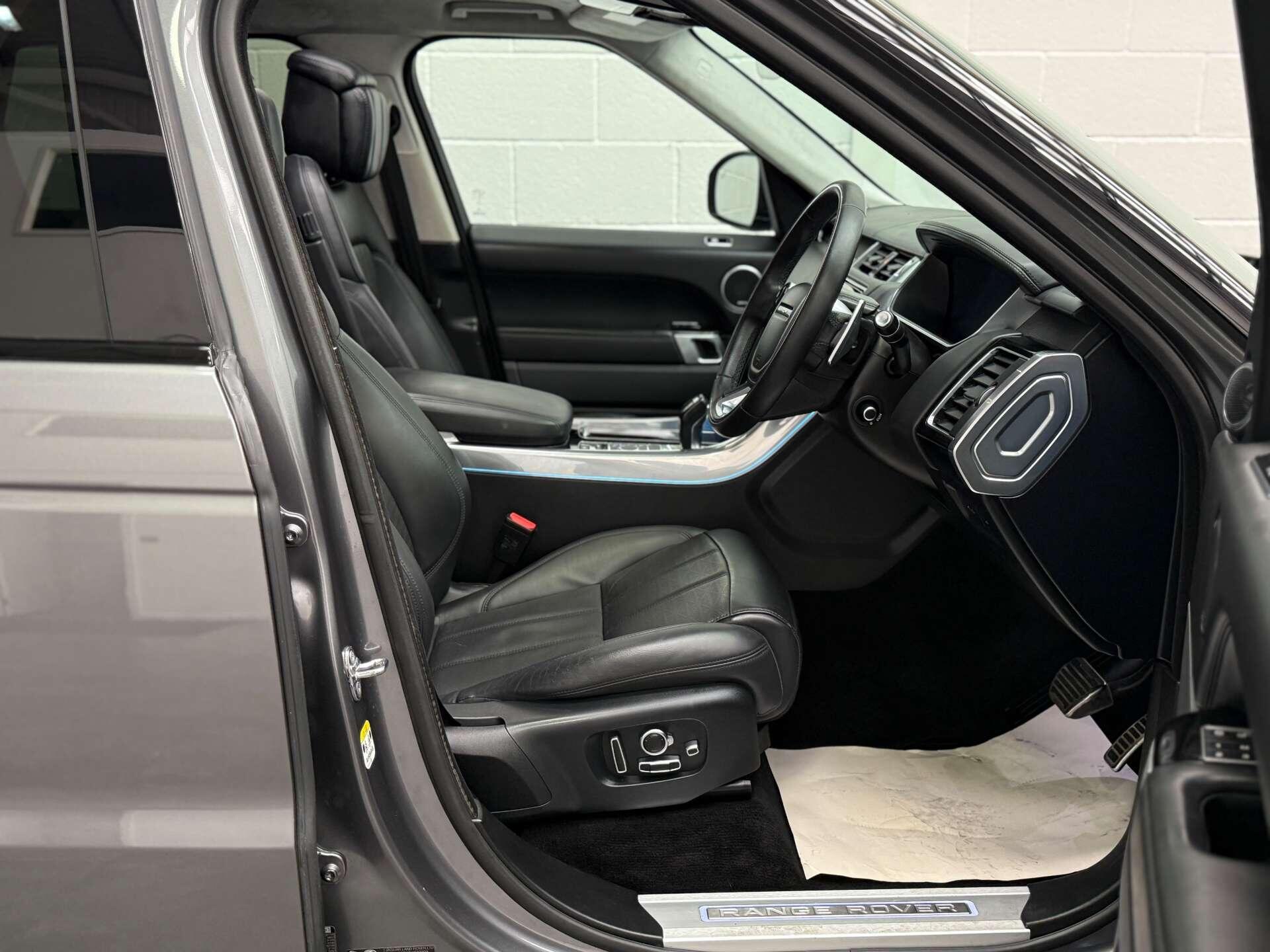 Land Rover Range Rover Sport view 15