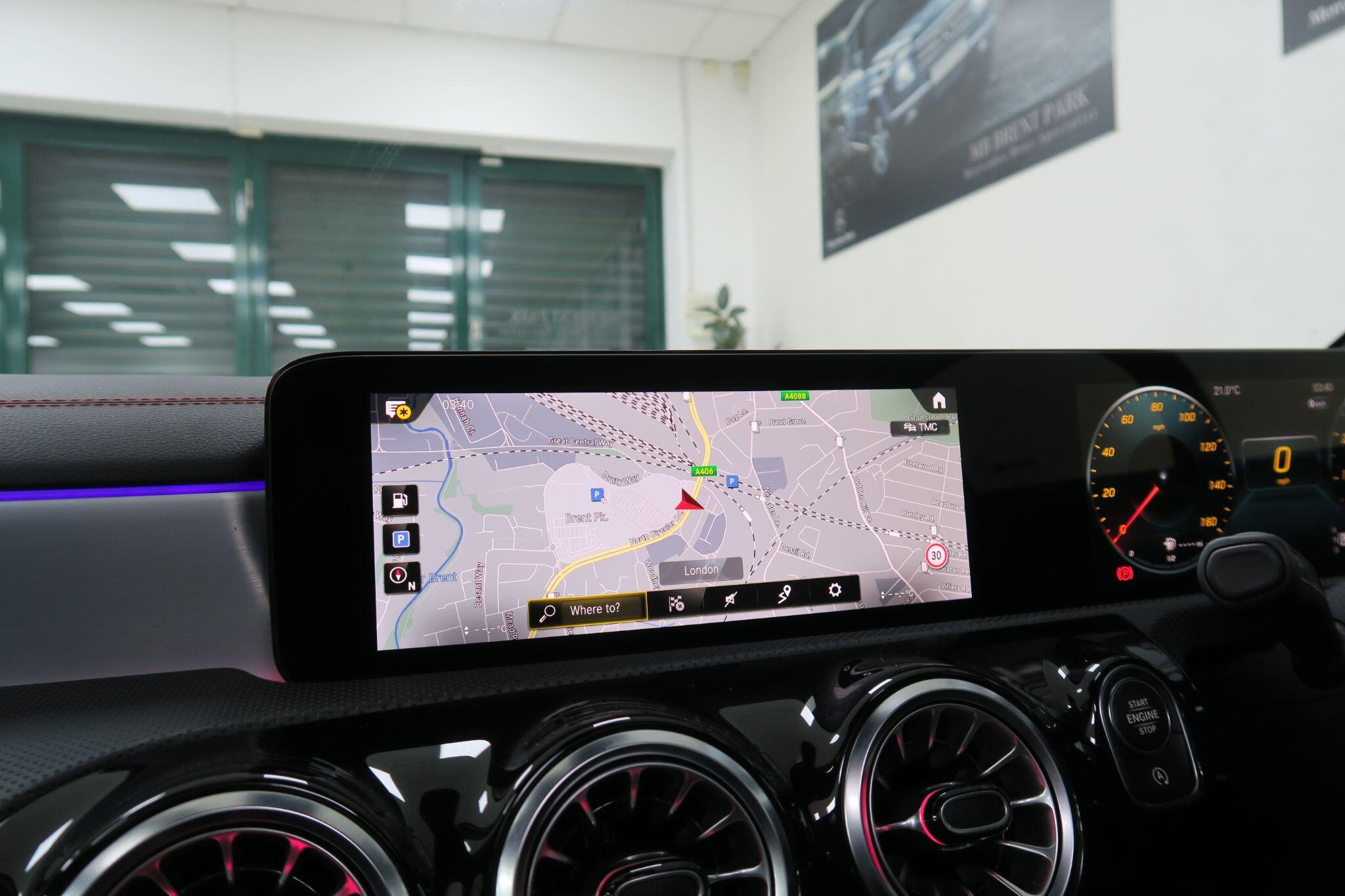 Mercedes-Benz Cla view 13