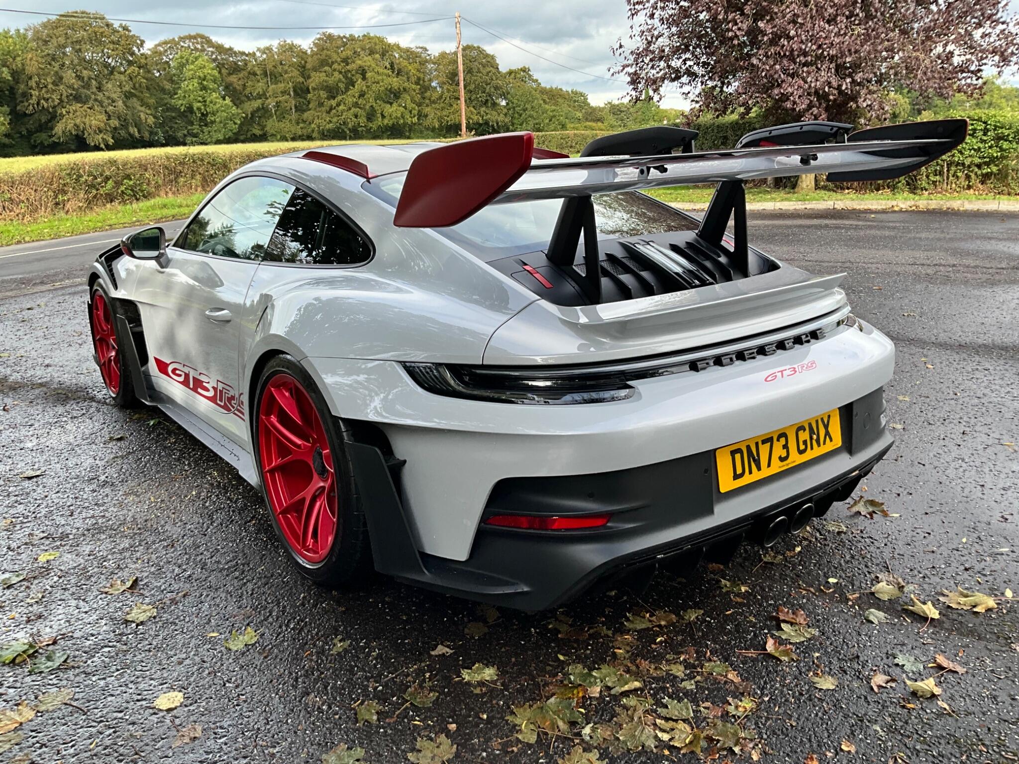 Porsche 911 view 3