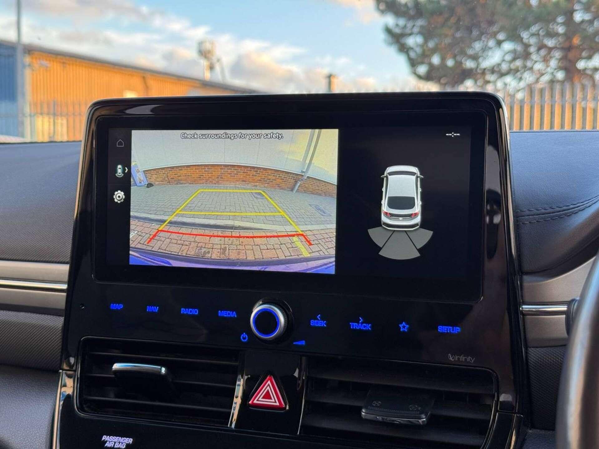 Hyundai Ioniq view 68