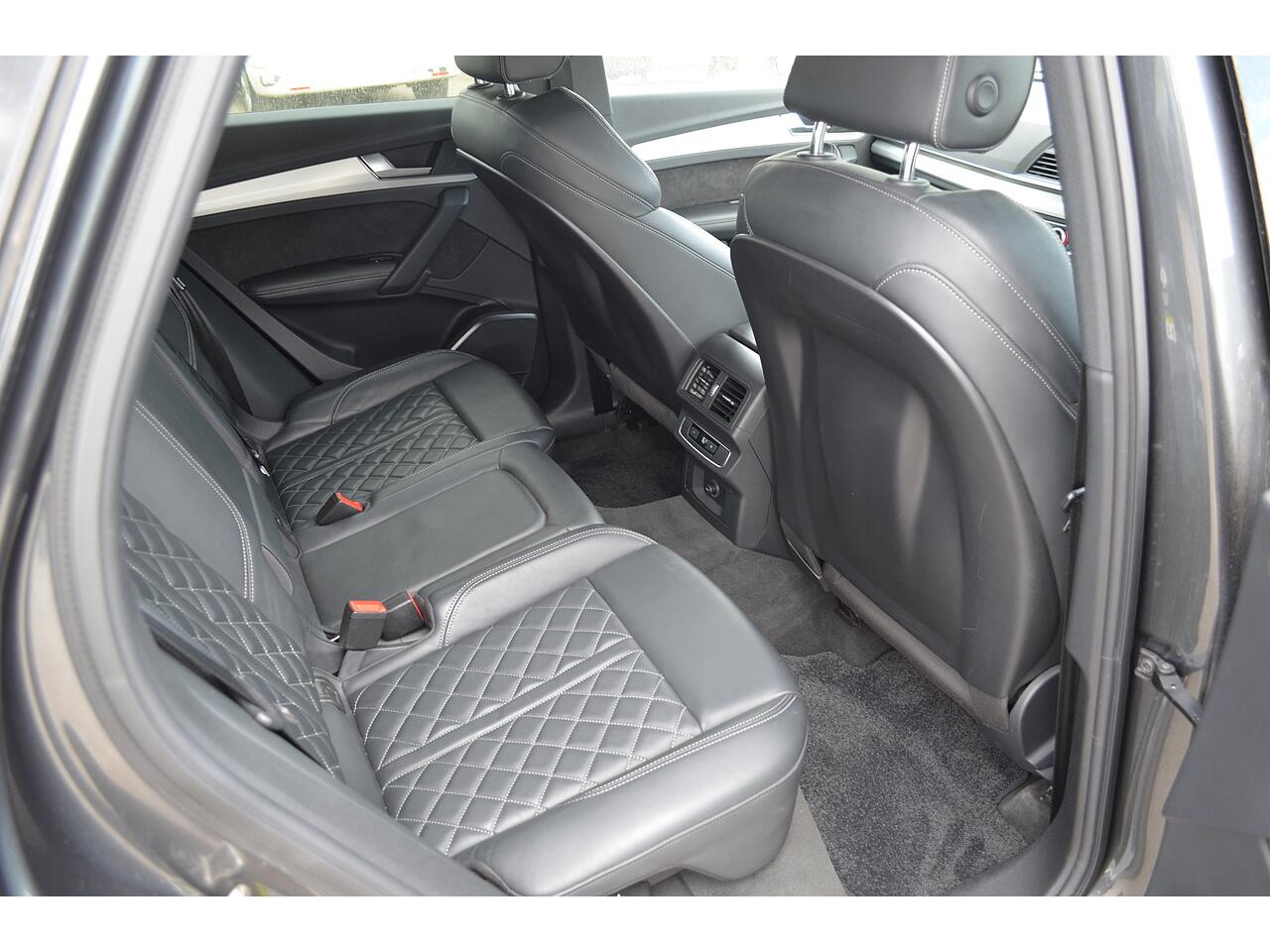 Audi SQ5 view 34