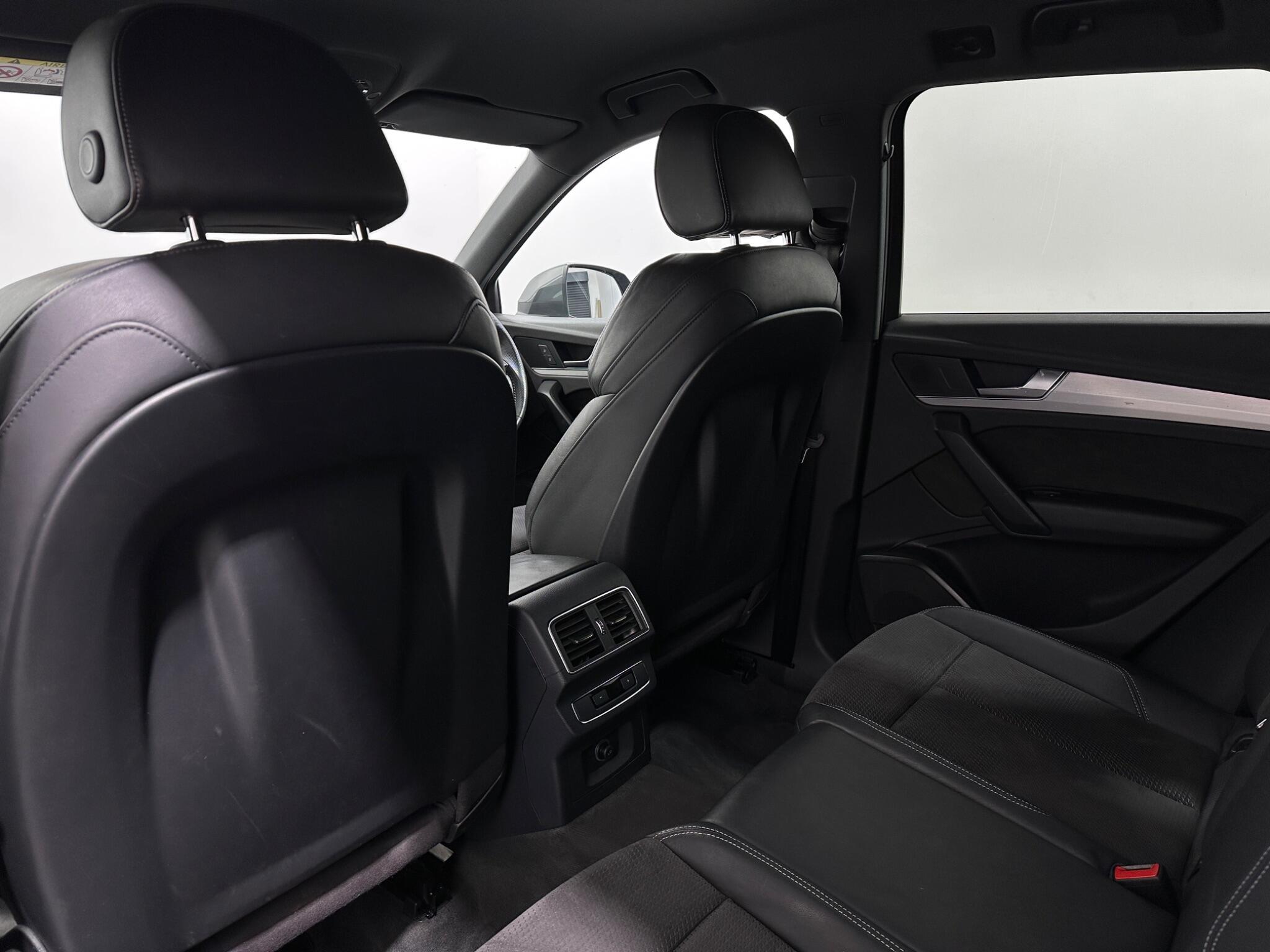 Audi Q5 view 39