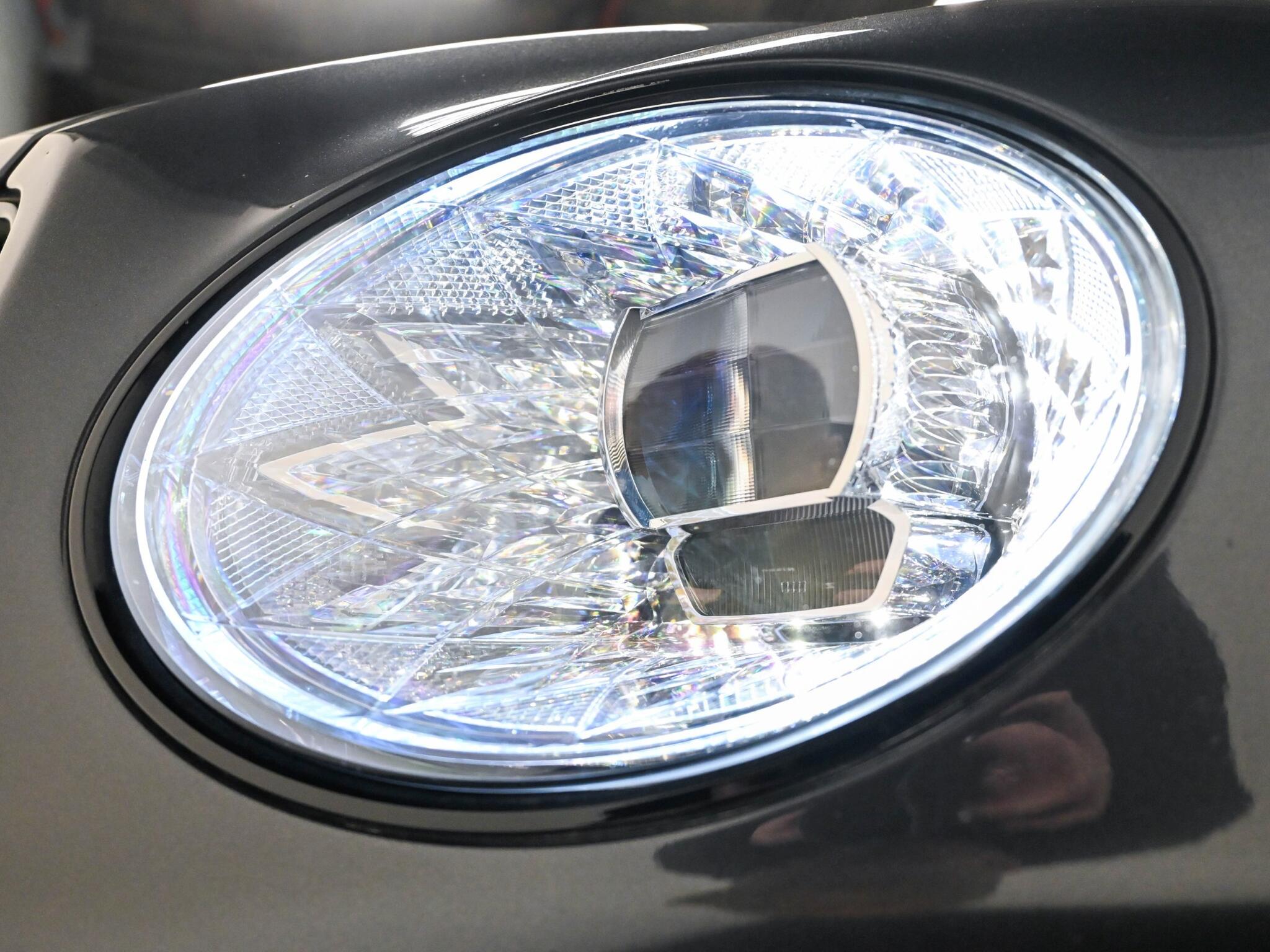 Bentley Bentayga view 26