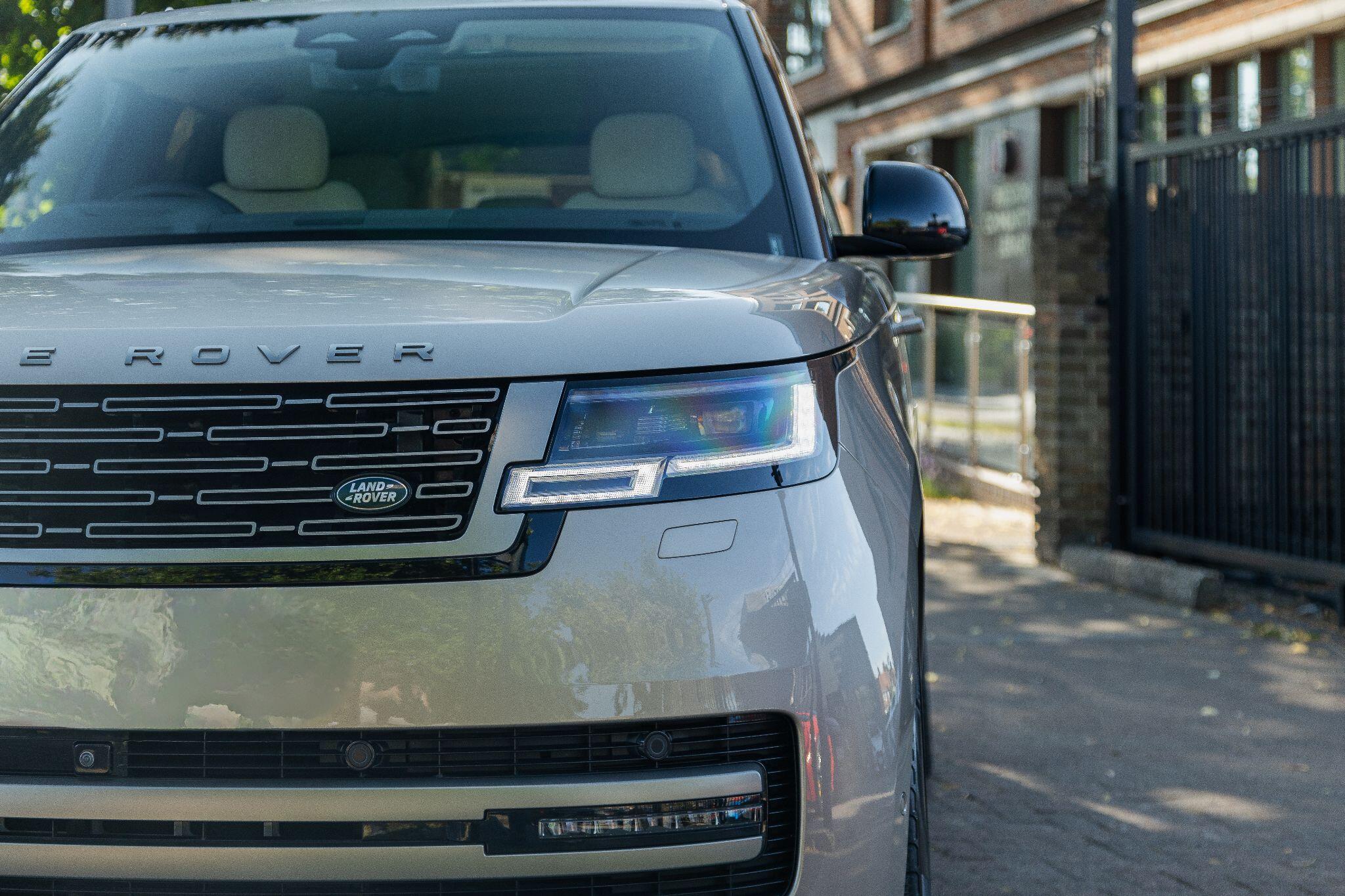 Land Rover Range Rover view 6