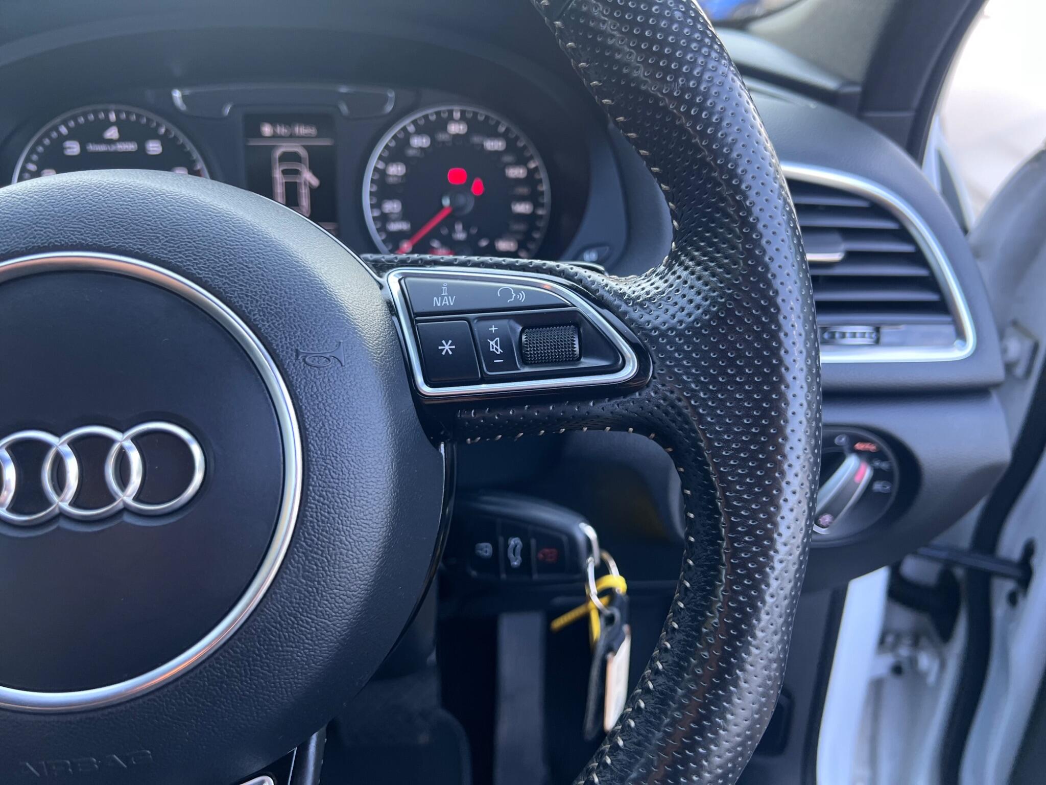 Audi Q3 view 27
