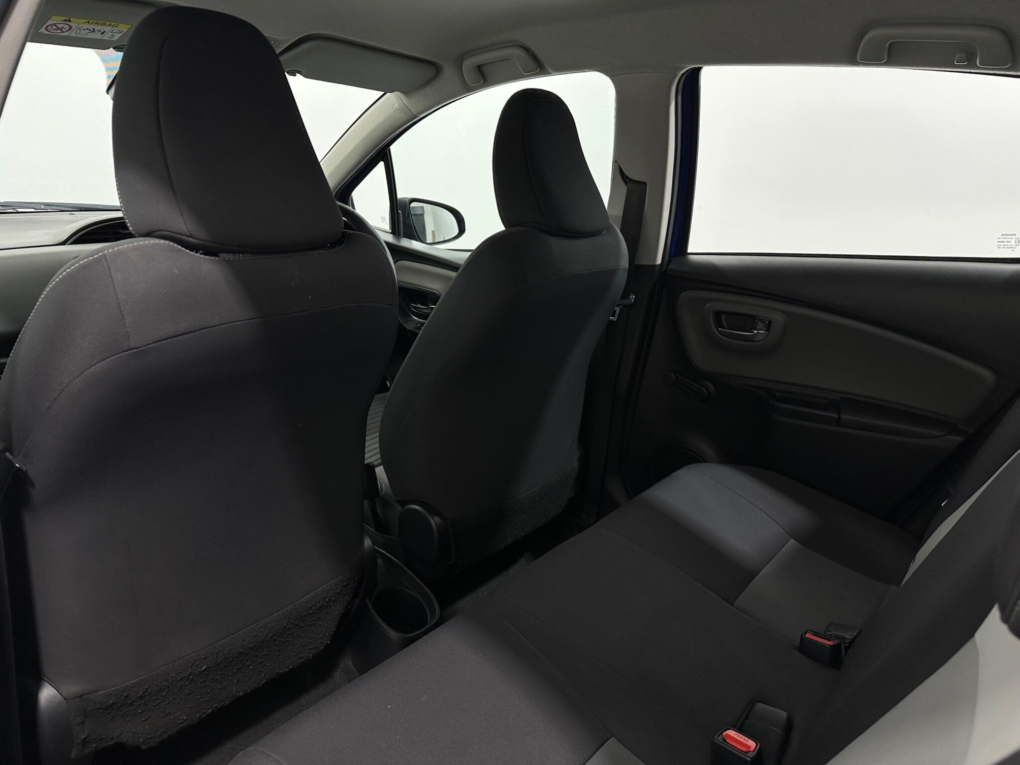 Toyota Yaris view 36