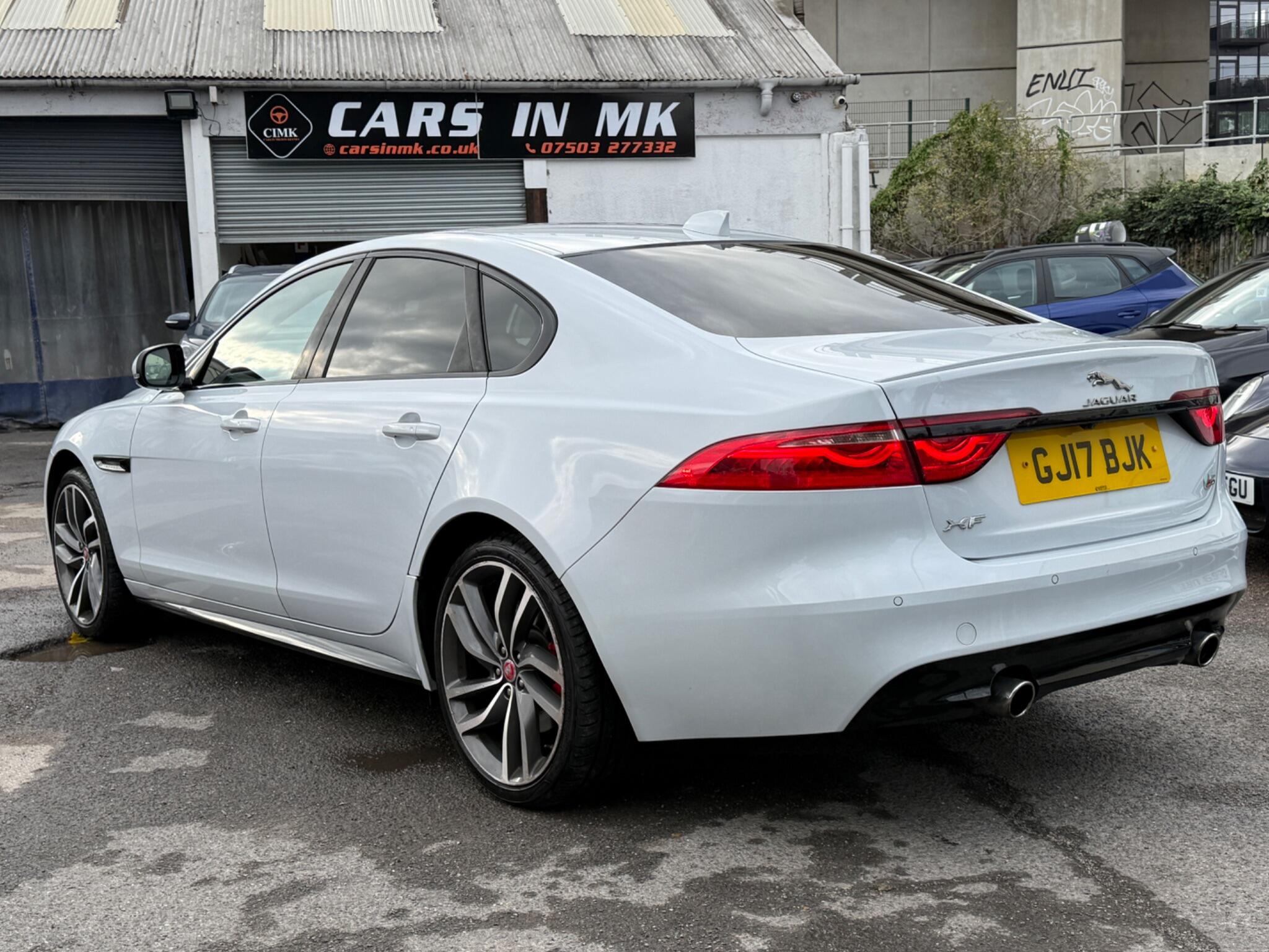 Jaguar XF - Image 11