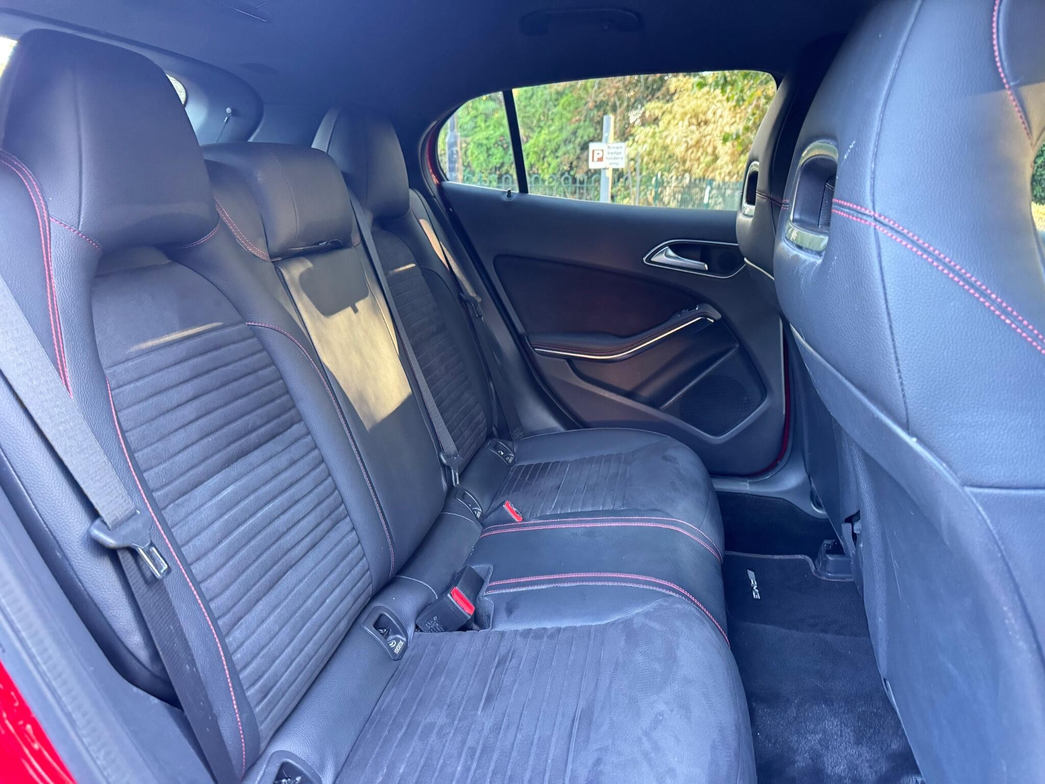 Mercedes-Benz Gla view 22