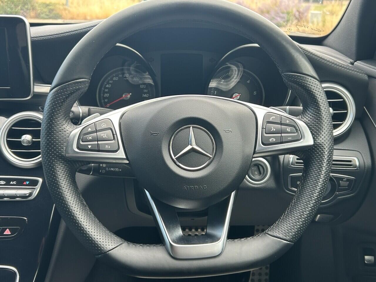 Mercedes-Benz C-Class view 25