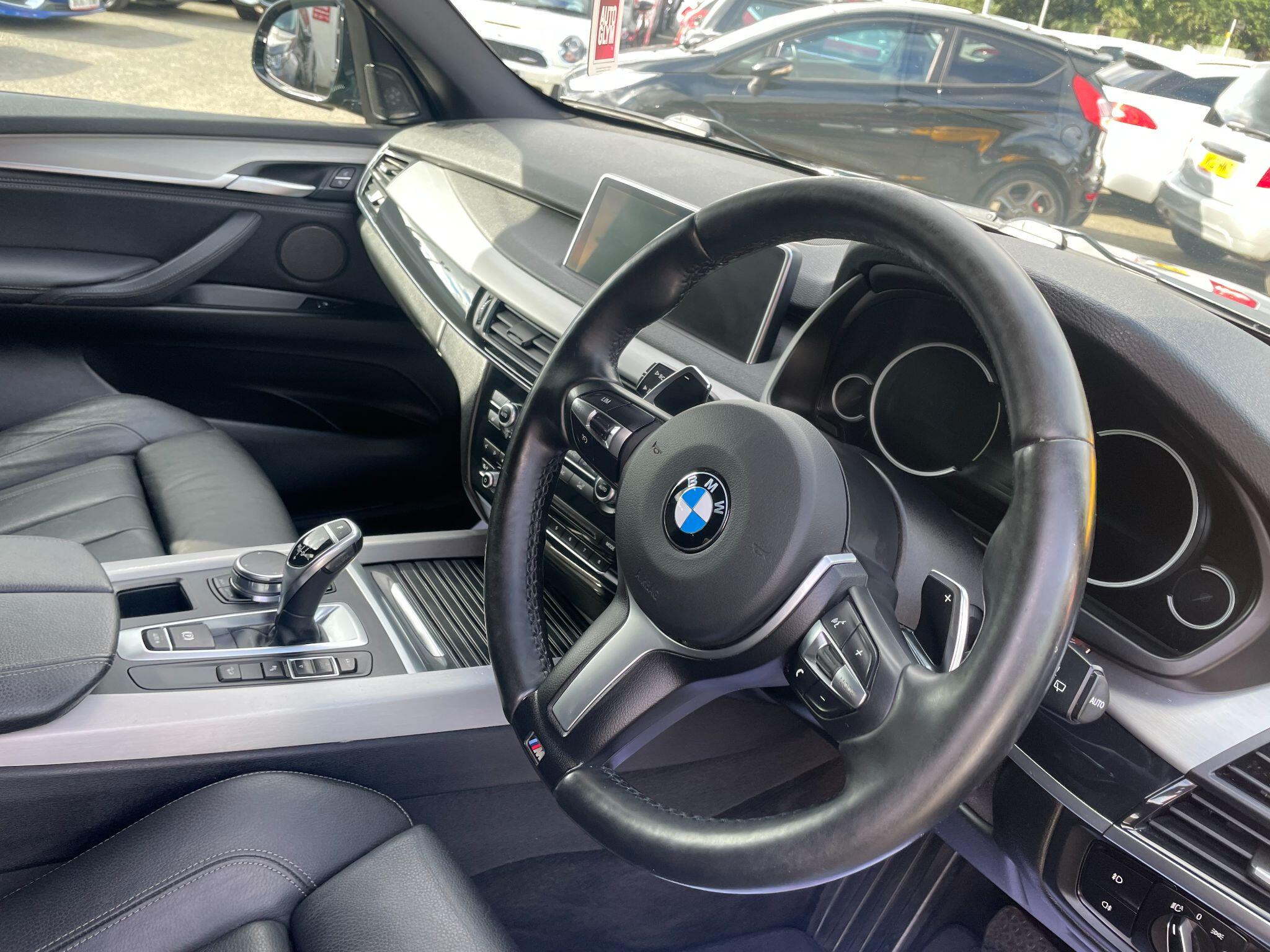 BMW X5 view 14