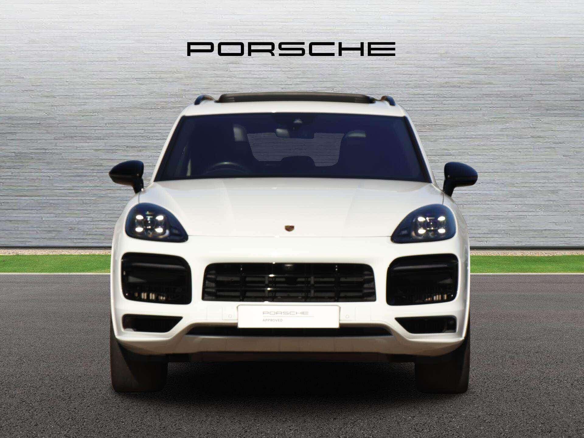 Porsche Cayenne view 5