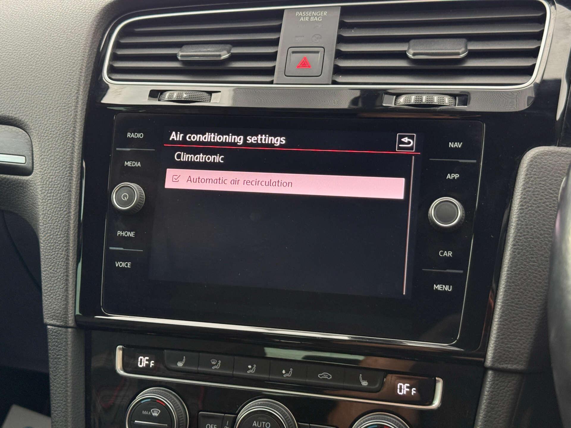 Volkswagen Golf view 76